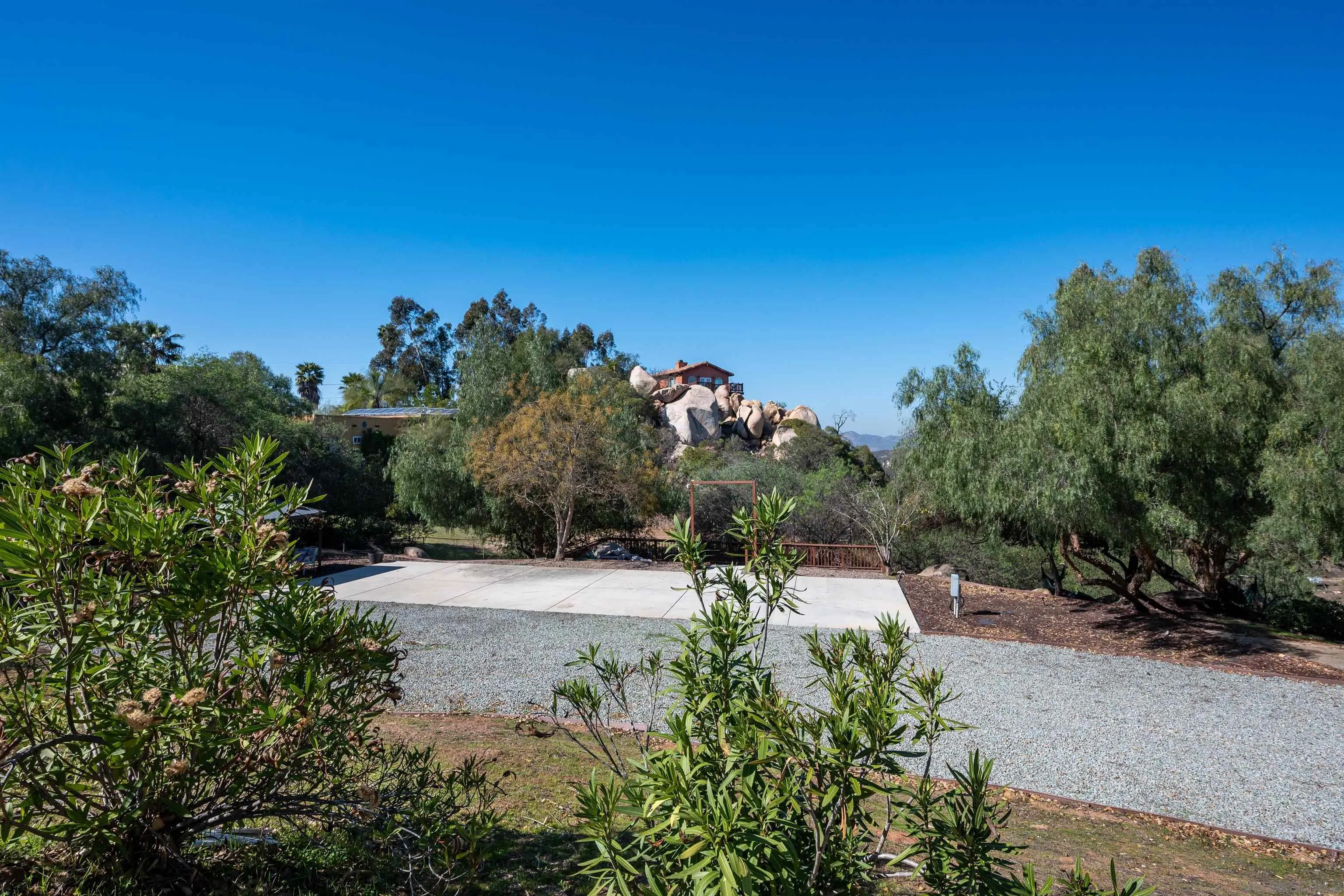https://cdn.realtyfeed.com/cdn/127/250036625/3ddeb052ae8ffe2ca002d3a96b694765.webp