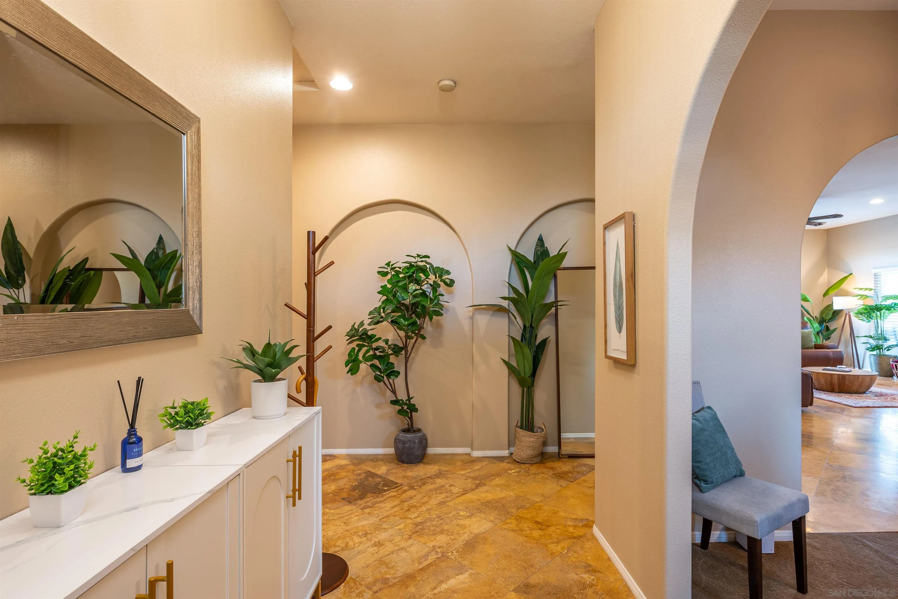 https://cdn.realtyfeed.com/cdn/127/250036625/487600fa0b1c65b9266f1776b736114b.webp