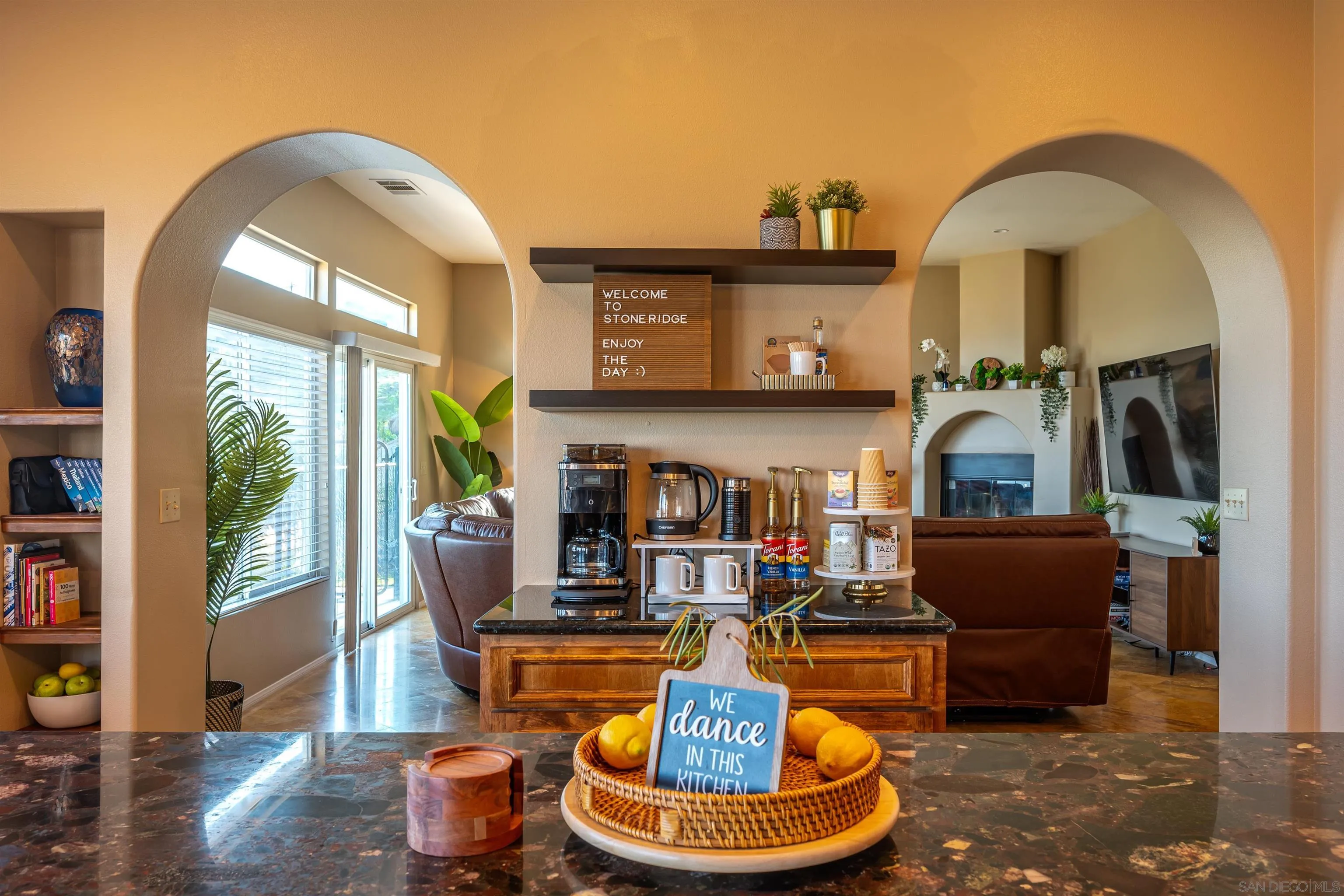 https://cdn.realtyfeed.com/cdn/127/250036625/8a0db620bdf464878cc29af72a5d3811.webp