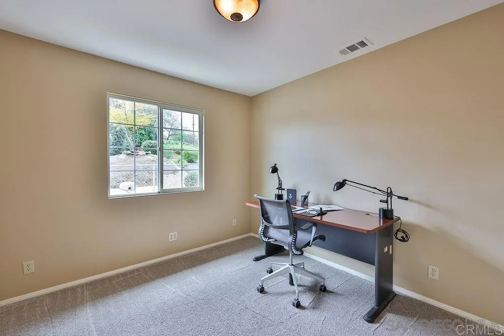 https://cdn.realtyfeed.com/cdn/127/250036625/943b10d2baeb0bfc439ecb7e65569c43.webp