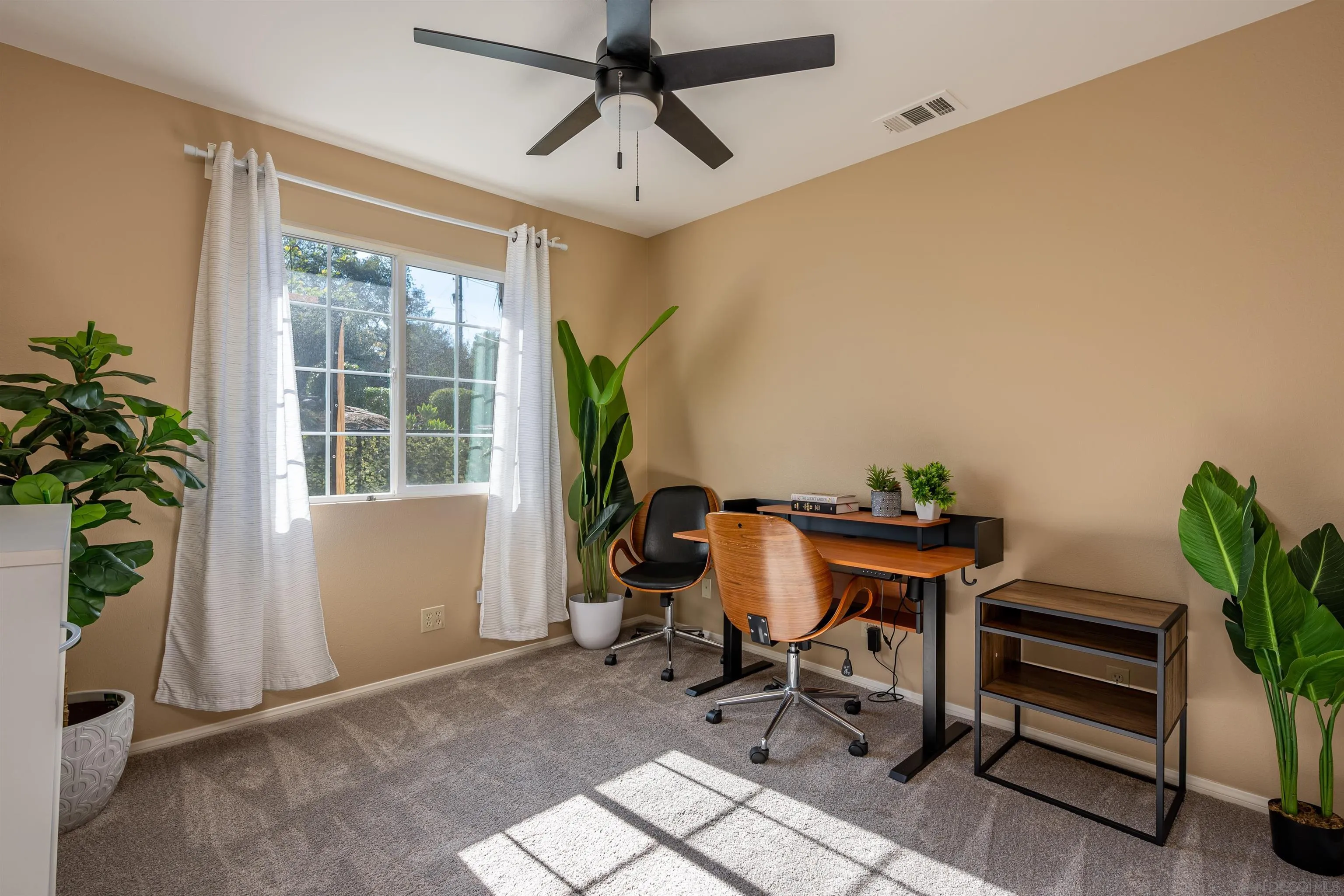 https://cdn.realtyfeed.com/cdn/127/250036625/95ca45ca284f7c5596dc9a0e29285d77.webp