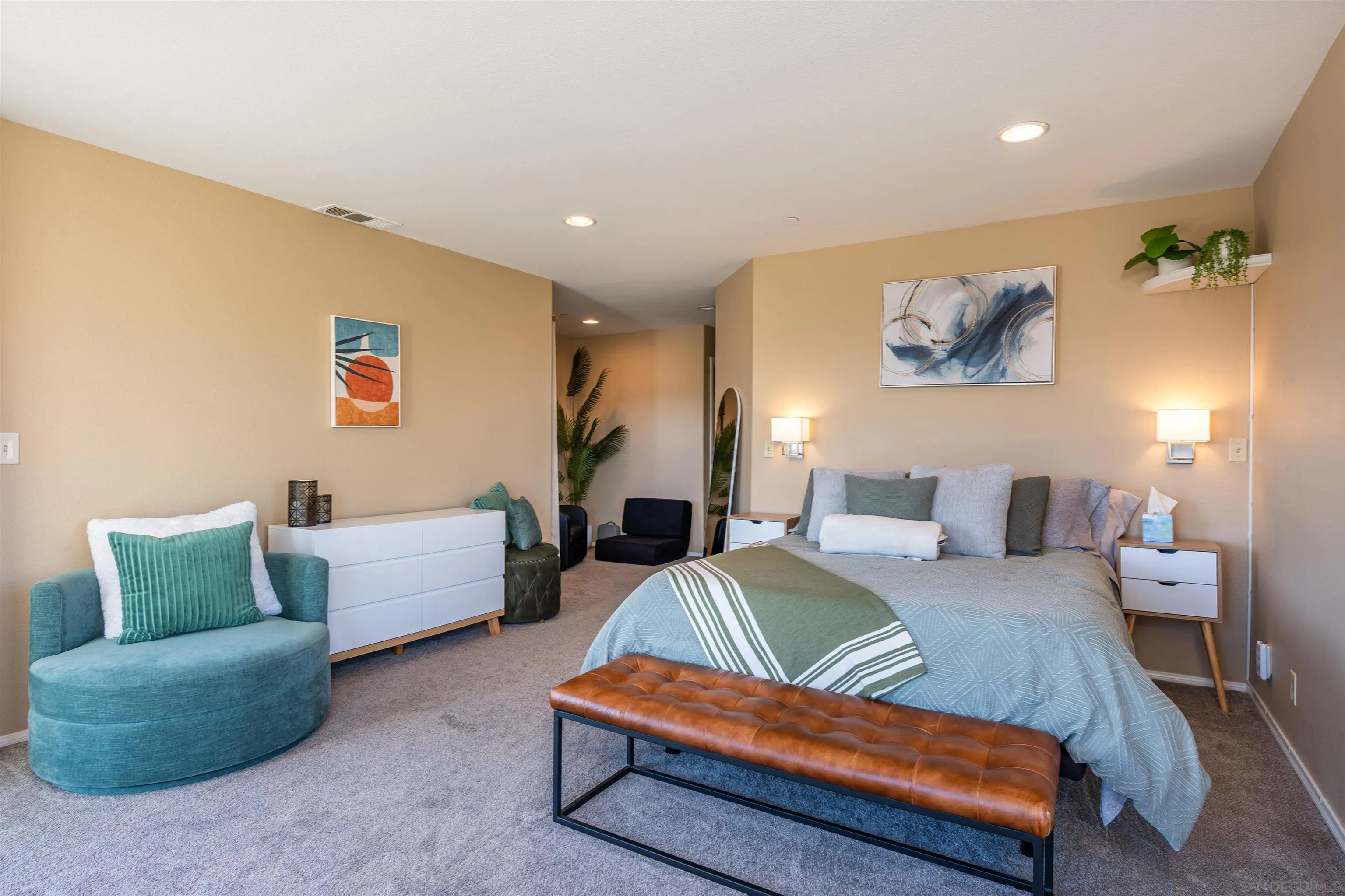https://cdn.realtyfeed.com/cdn/127/250036625/98bc439e51ce5efbf1067031e7341621.webp