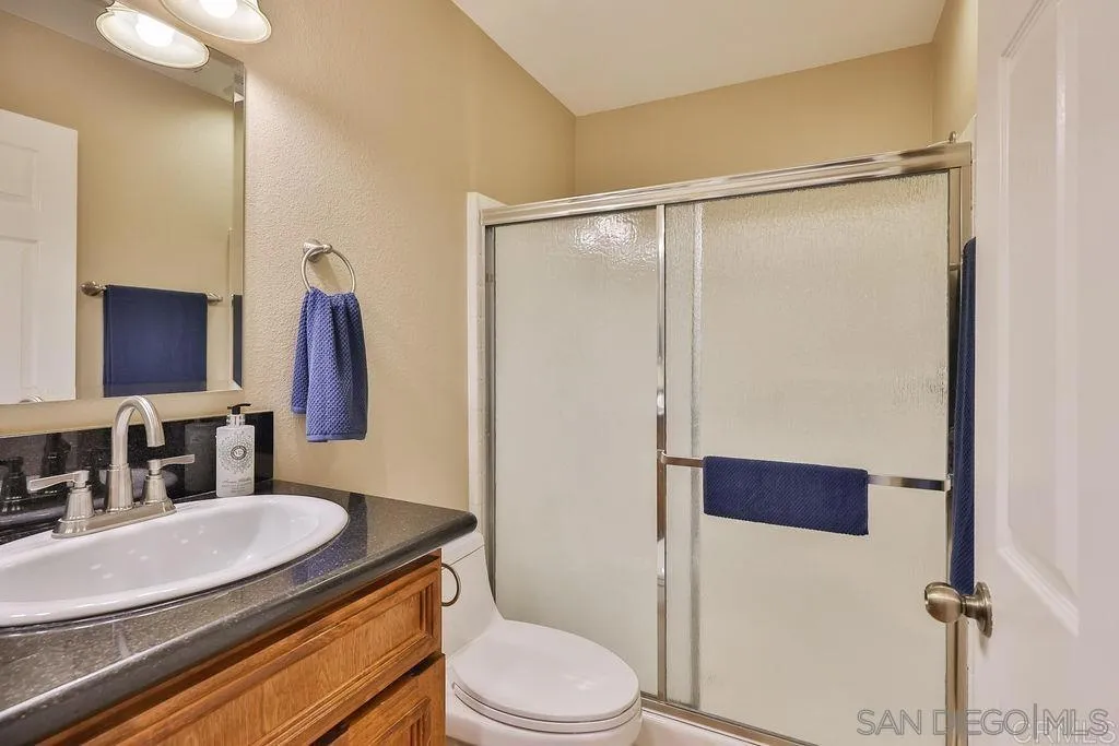 https://cdn.realtyfeed.com/cdn/127/250036625/db383ec8f84e85be19701689cff3f730.webp