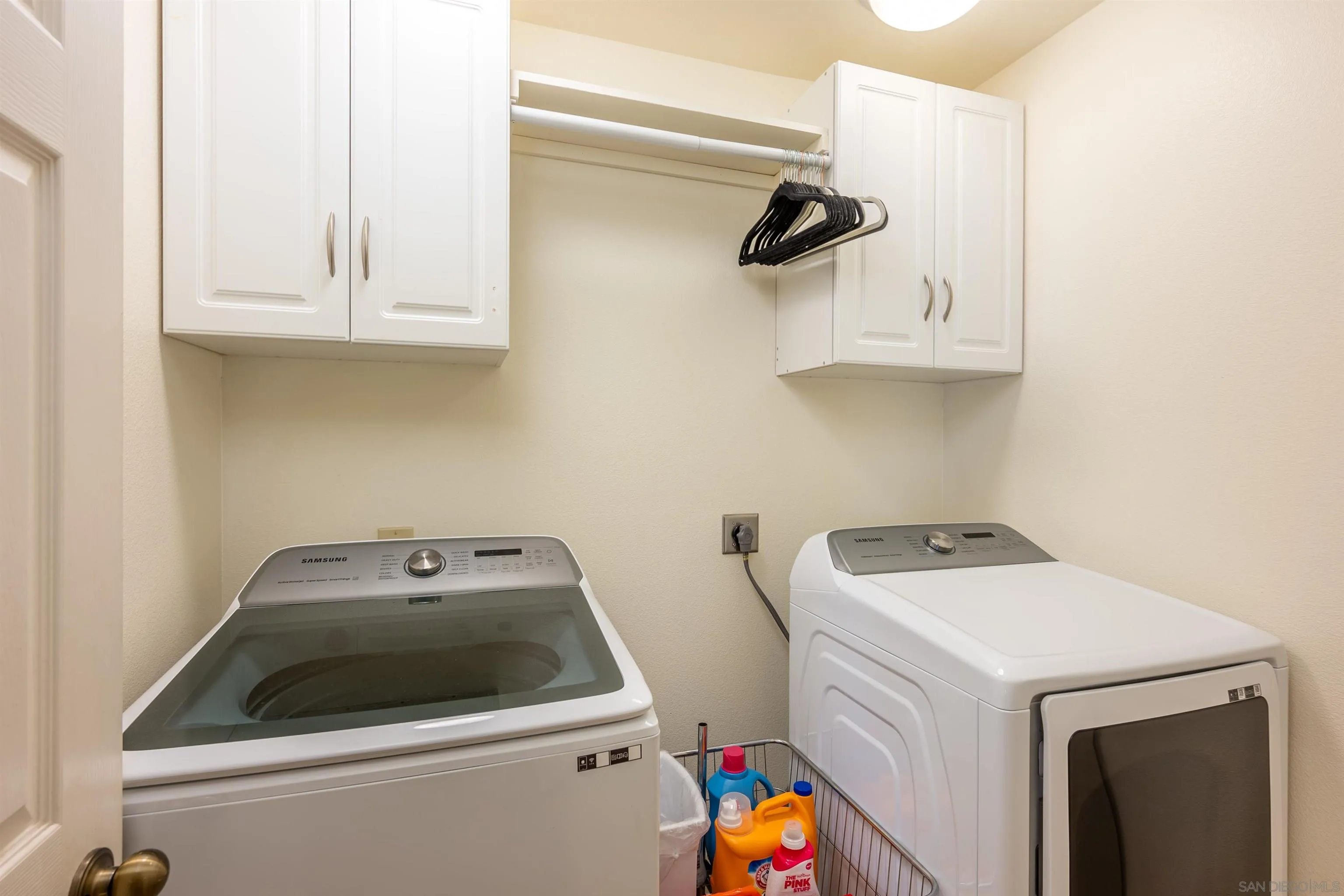https://cdn.realtyfeed.com/cdn/127/250036625/e74c23c7f617de592aee31cc205d6271.webp