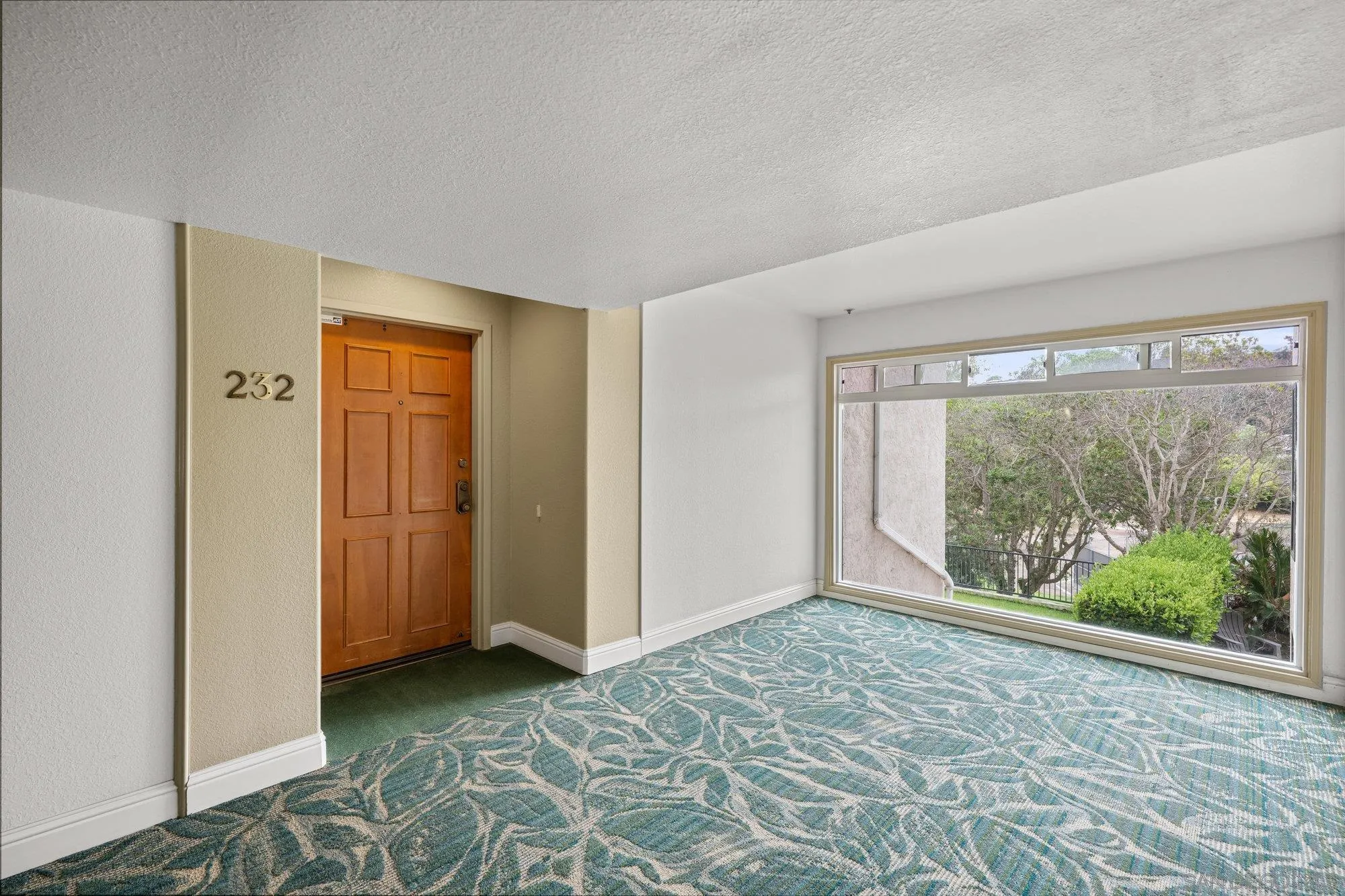 https://cdn.realtyfeed.com/cdn/127/250036626/4475df8c3f6848f8f978460ce0c52ebb.webp