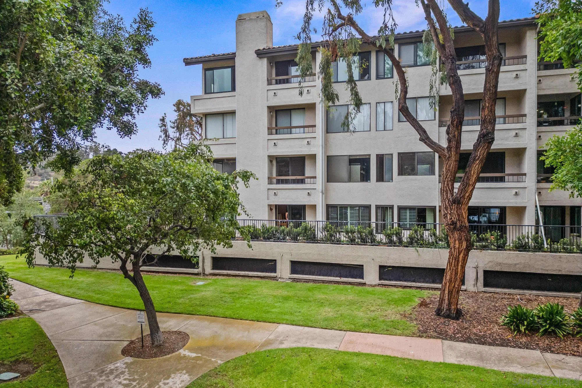 https://cdn.realtyfeed.com/cdn/127/250036626/aafdb67af67befeca8079c4b68892a57.webp