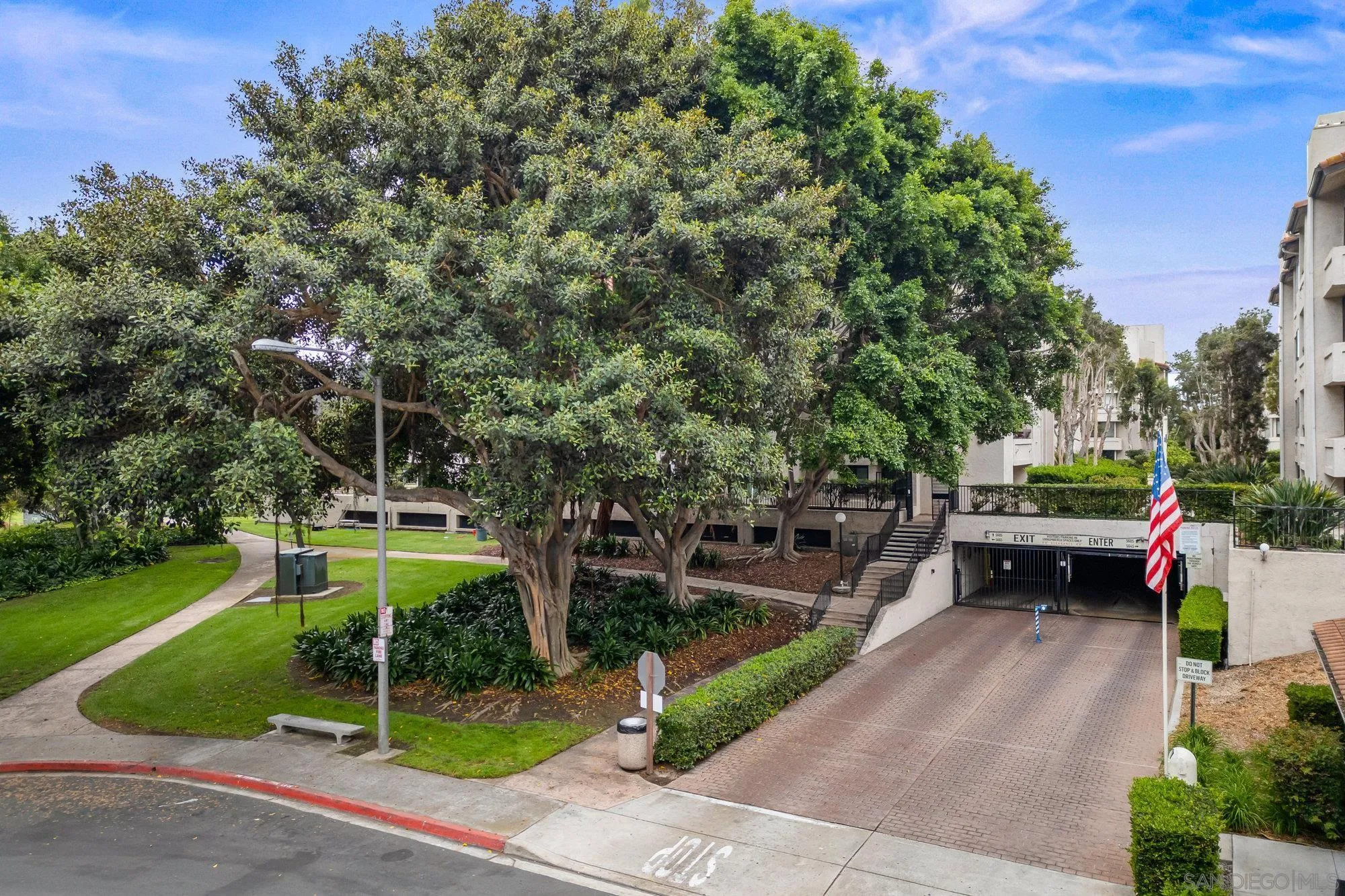 https://cdn.realtyfeed.com/cdn/127/250036626/ab80d185f09fb4530af5bba898f1fc3b.webp