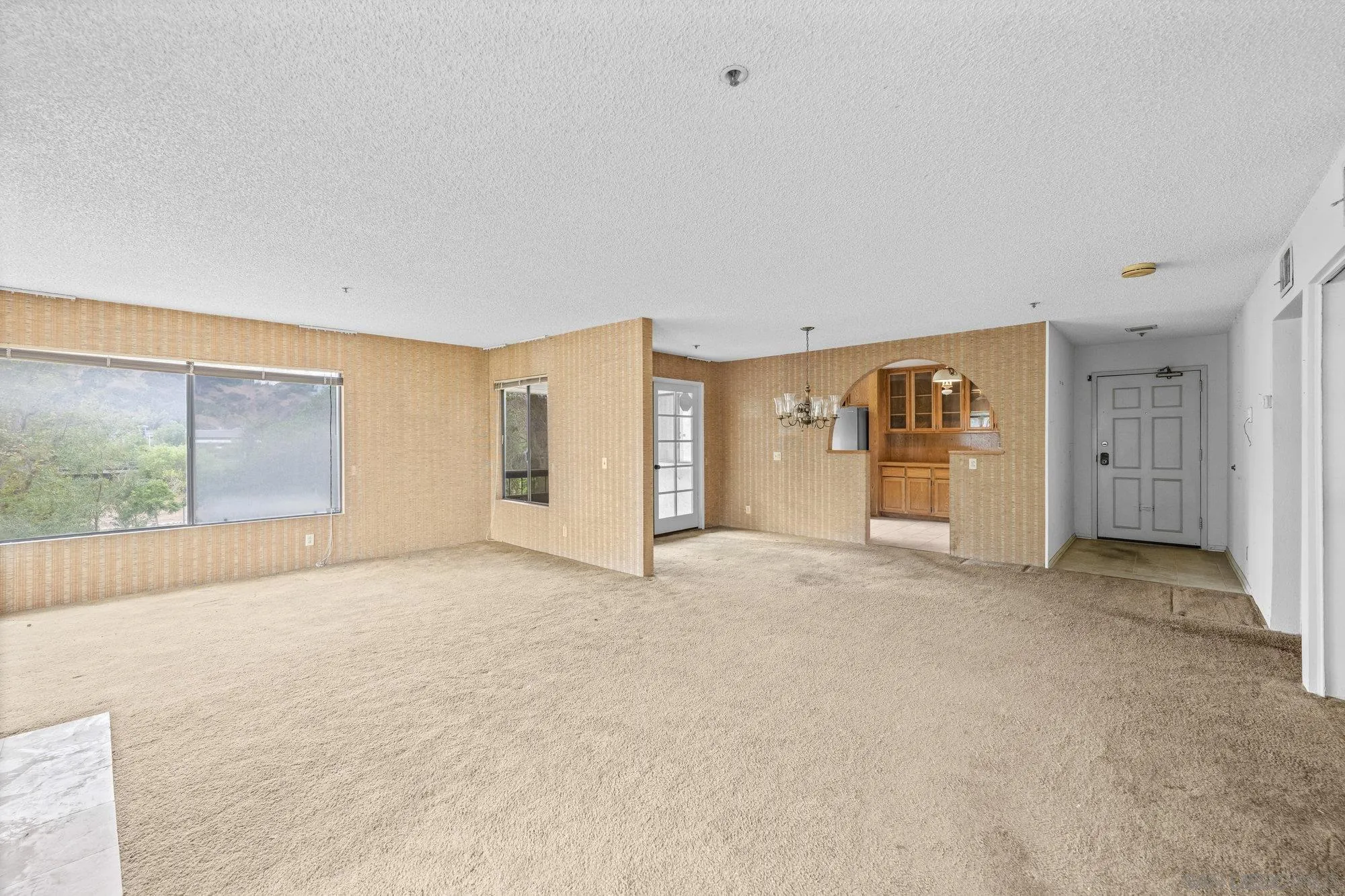 https://cdn.realtyfeed.com/cdn/127/250036626/c779e892339fe7fd3031e457979d081c.webp