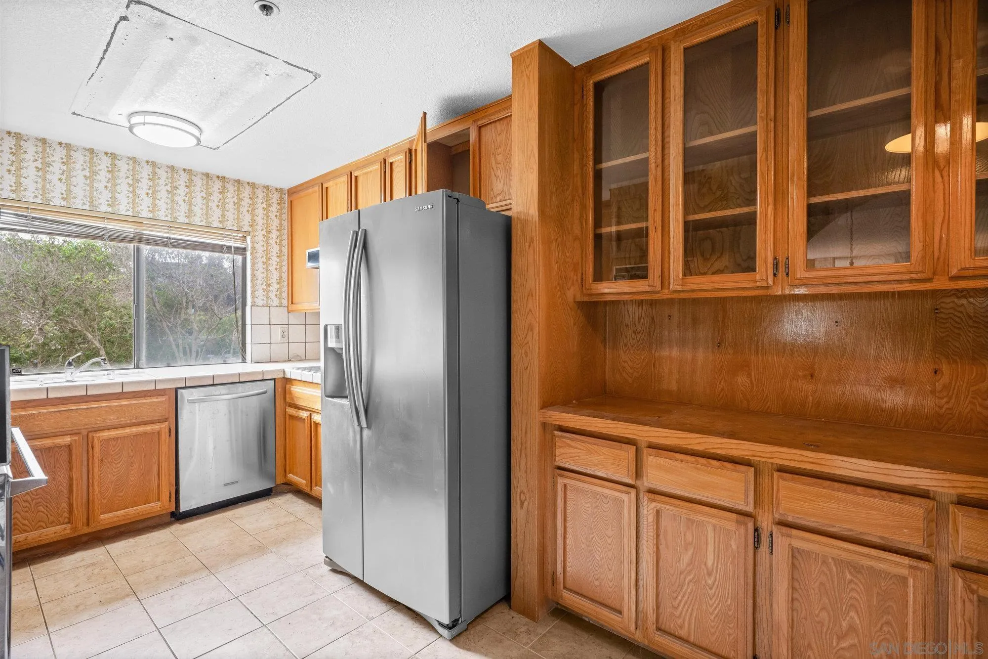 https://cdn.realtyfeed.com/cdn/127/250036626/f0fc568713edfd854408878c983317b6.webp