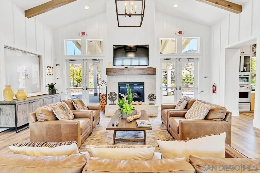 https://cdn.realtyfeed.com/cdn/127/250036627/64e2a82d542488d3fdec51947994aacb.webp