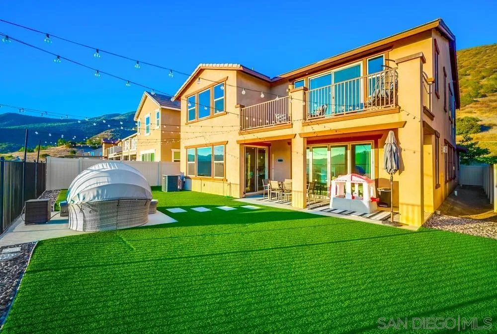 https://cdn.realtyfeed.com/cdn/127/250036627/ad171f03d319516f9c87a200ae2675e8.webp