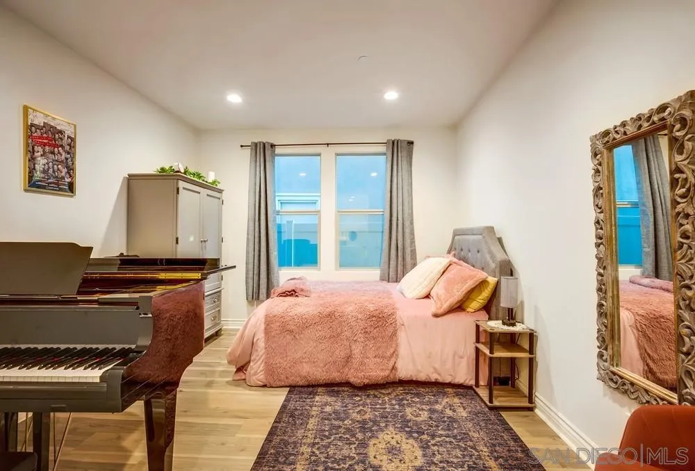 https://cdn.realtyfeed.com/cdn/127/250036627/d2f8ca87699a7ad69c37c545288f6681.webp