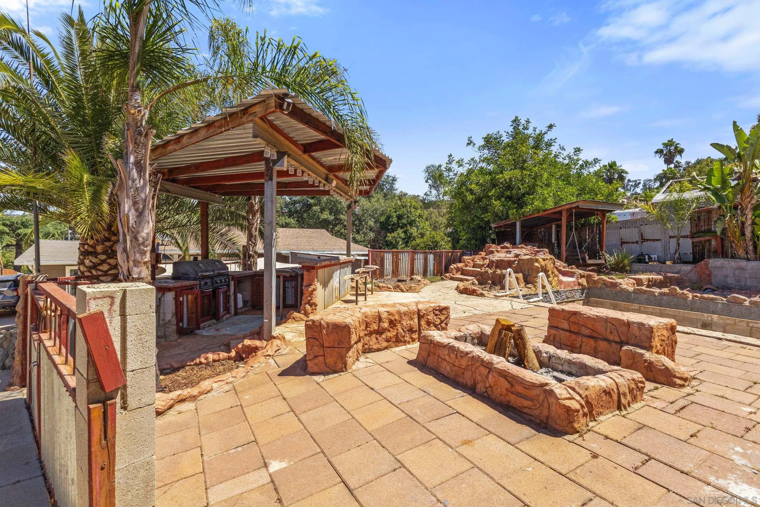 https://cdn.realtyfeed.com/cdn/127/250036631/15c853ec85bc3dfdf6dfb80d7c60a082.webp