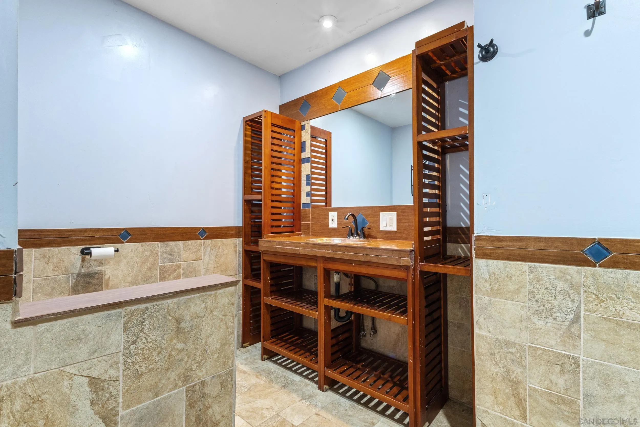 https://cdn.realtyfeed.com/cdn/127/250036631/48dd70da8a5c5e89b0b8043ed1300e20.webp