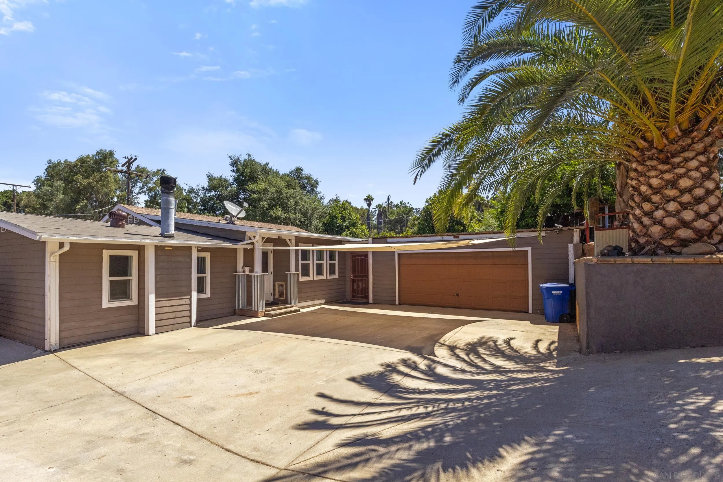 https://cdn.realtyfeed.com/cdn/127/250036631/5bd950cc72f956e82a9c9c6037253880.webp