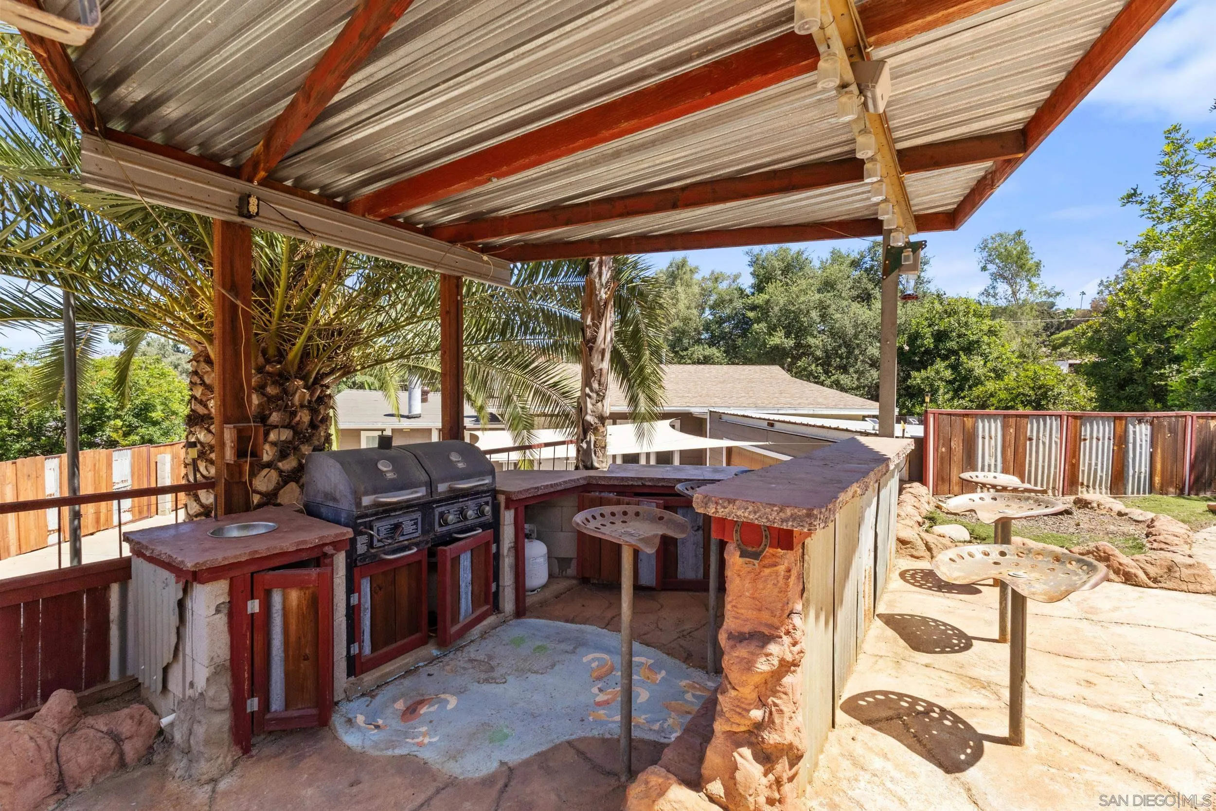 https://cdn.realtyfeed.com/cdn/127/250036631/b9dc58a02f40d56c9e587b93ef6863b0.webp