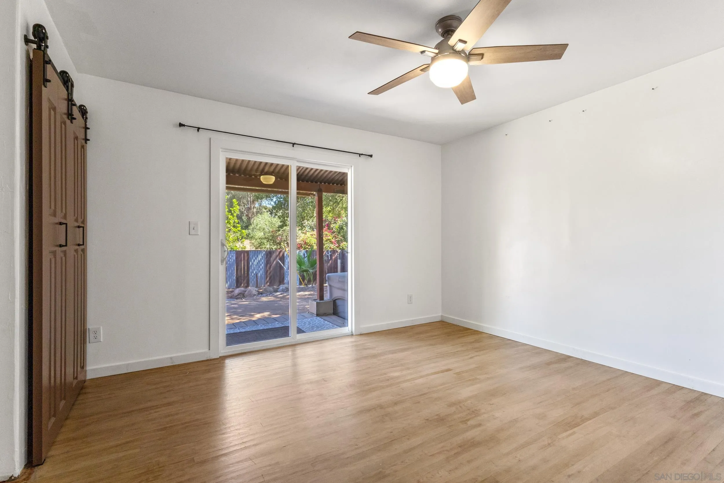 https://cdn.realtyfeed.com/cdn/127/250036631/ecf7c3b6d19808c5d1c5c4c539662d5f.webp