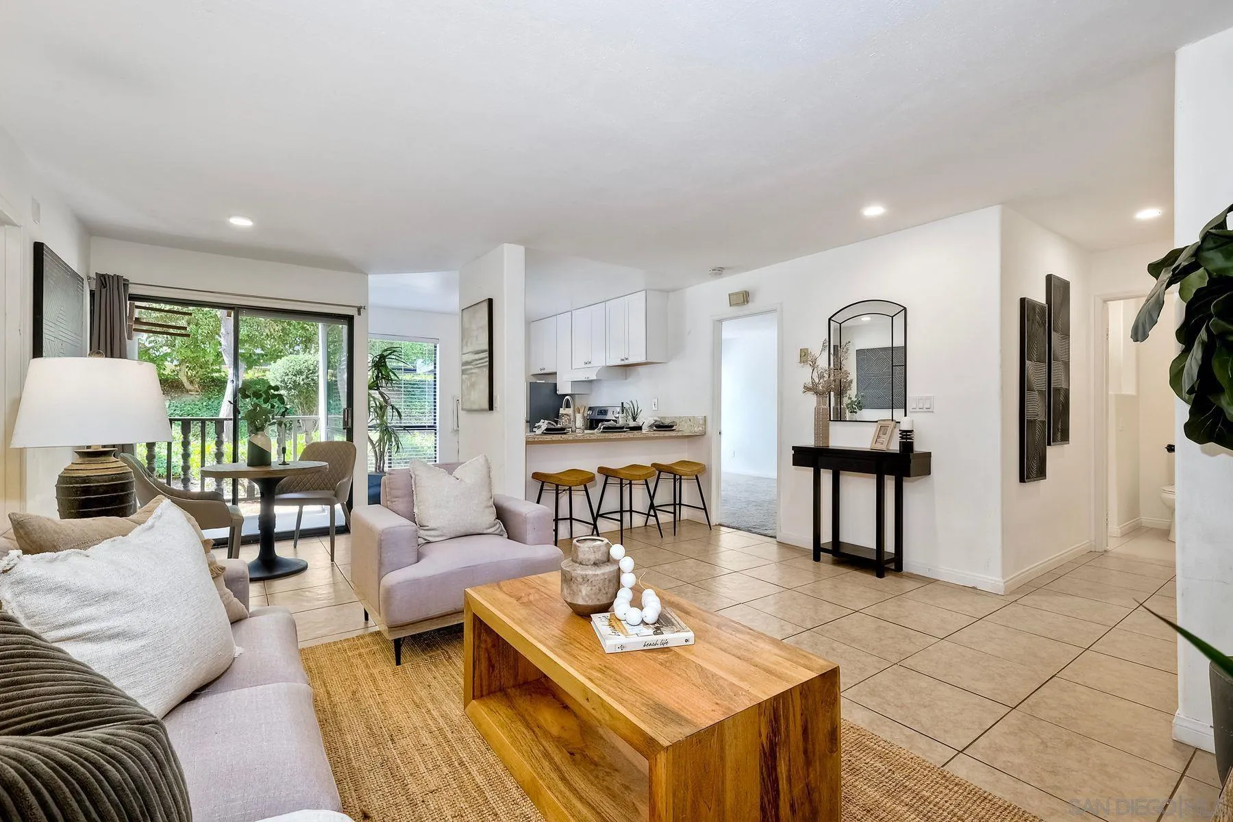 https://cdn.realtyfeed.com/cdn/127/250036633/5e4eede7b5cacbef946d2a2330415a68.webp