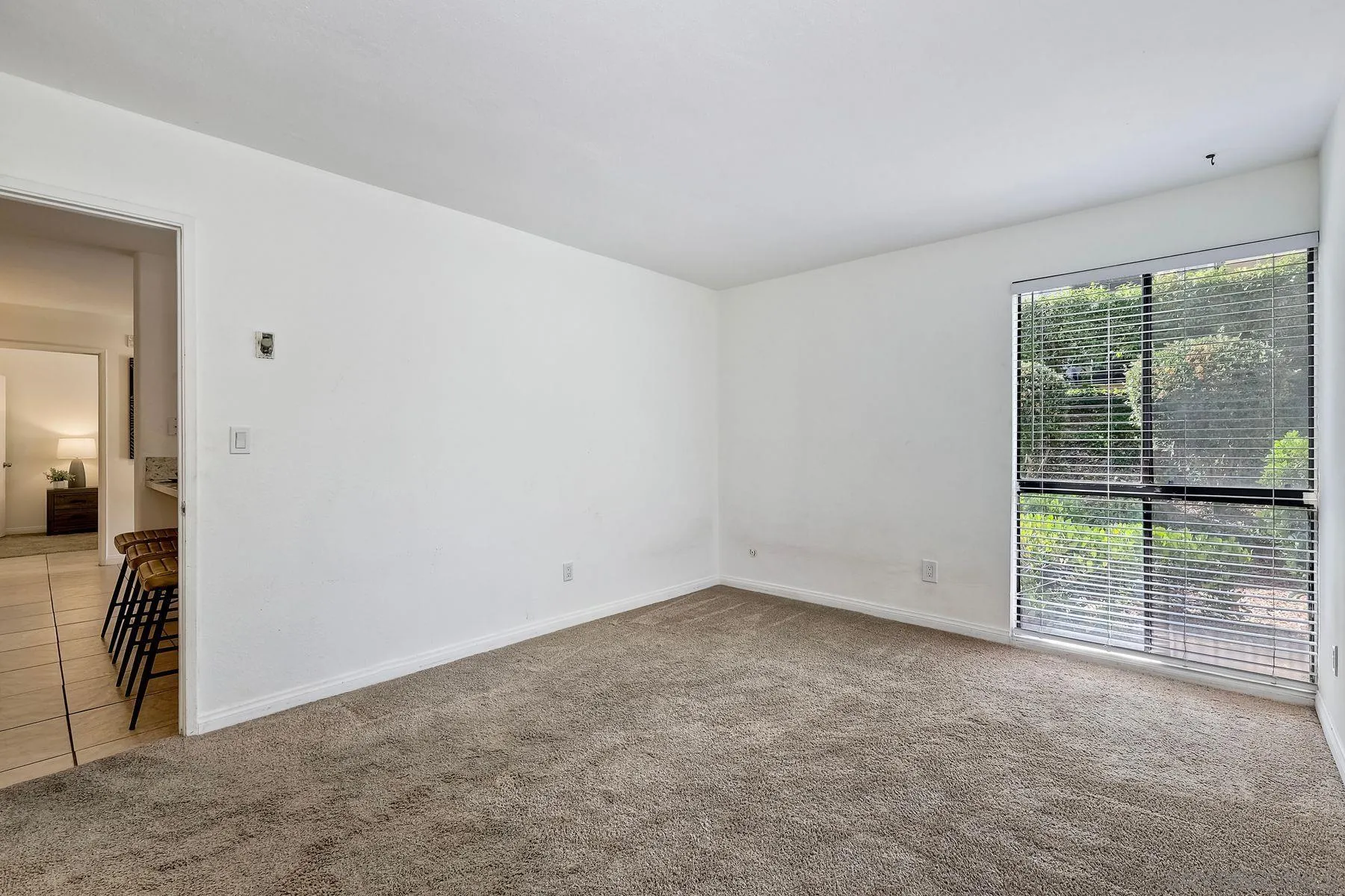 https://cdn.realtyfeed.com/cdn/127/250036633/8b5ab78e72b09239eabc7936e74019e5.webp