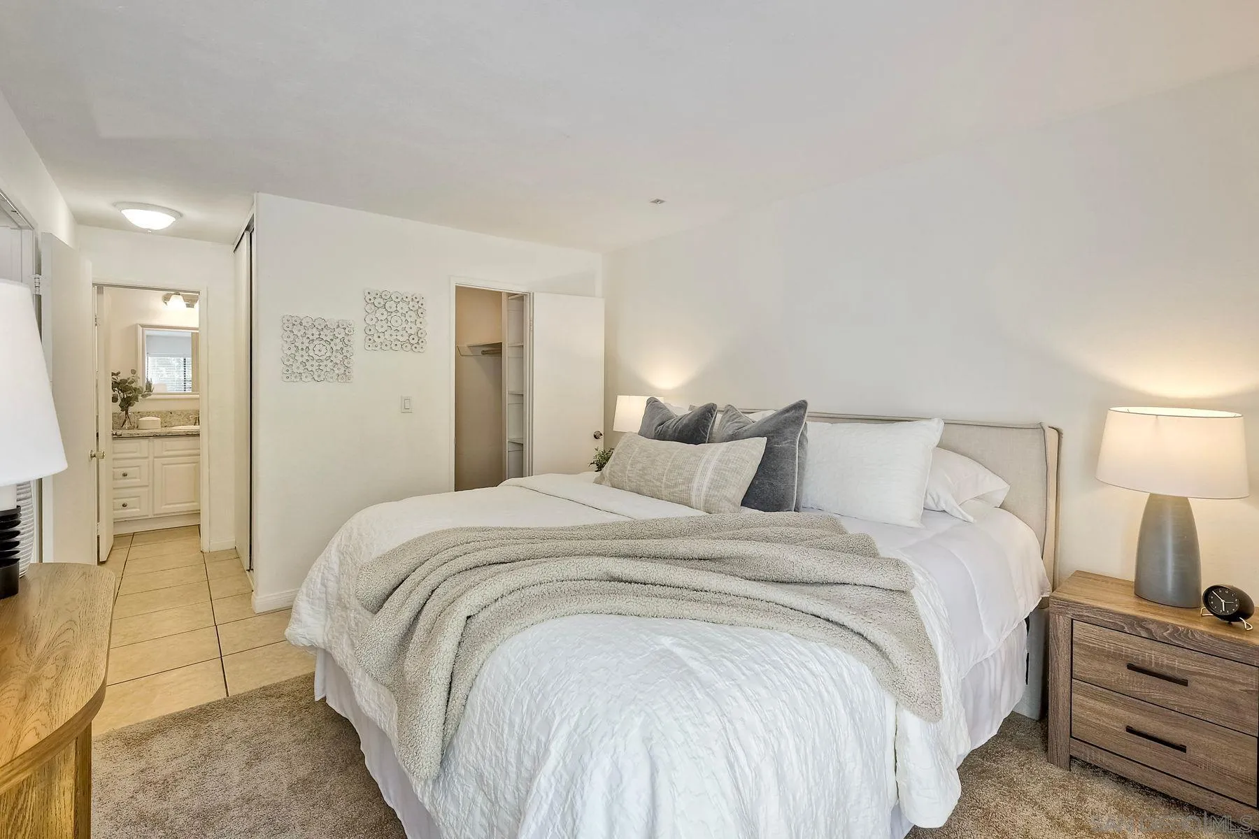 https://cdn.realtyfeed.com/cdn/127/250036633/9f9639a83797af0728c67fb7fcd3ed17.webp