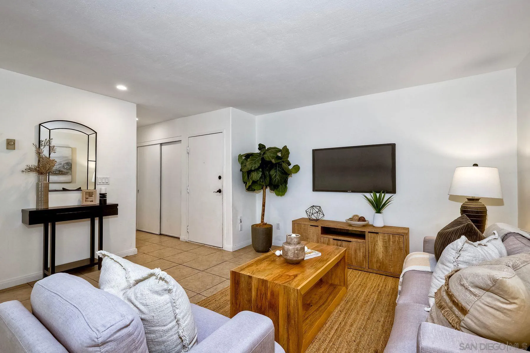 https://cdn.realtyfeed.com/cdn/127/250036633/eb9370407713ba1b95e53515cc5a5e9b.webp