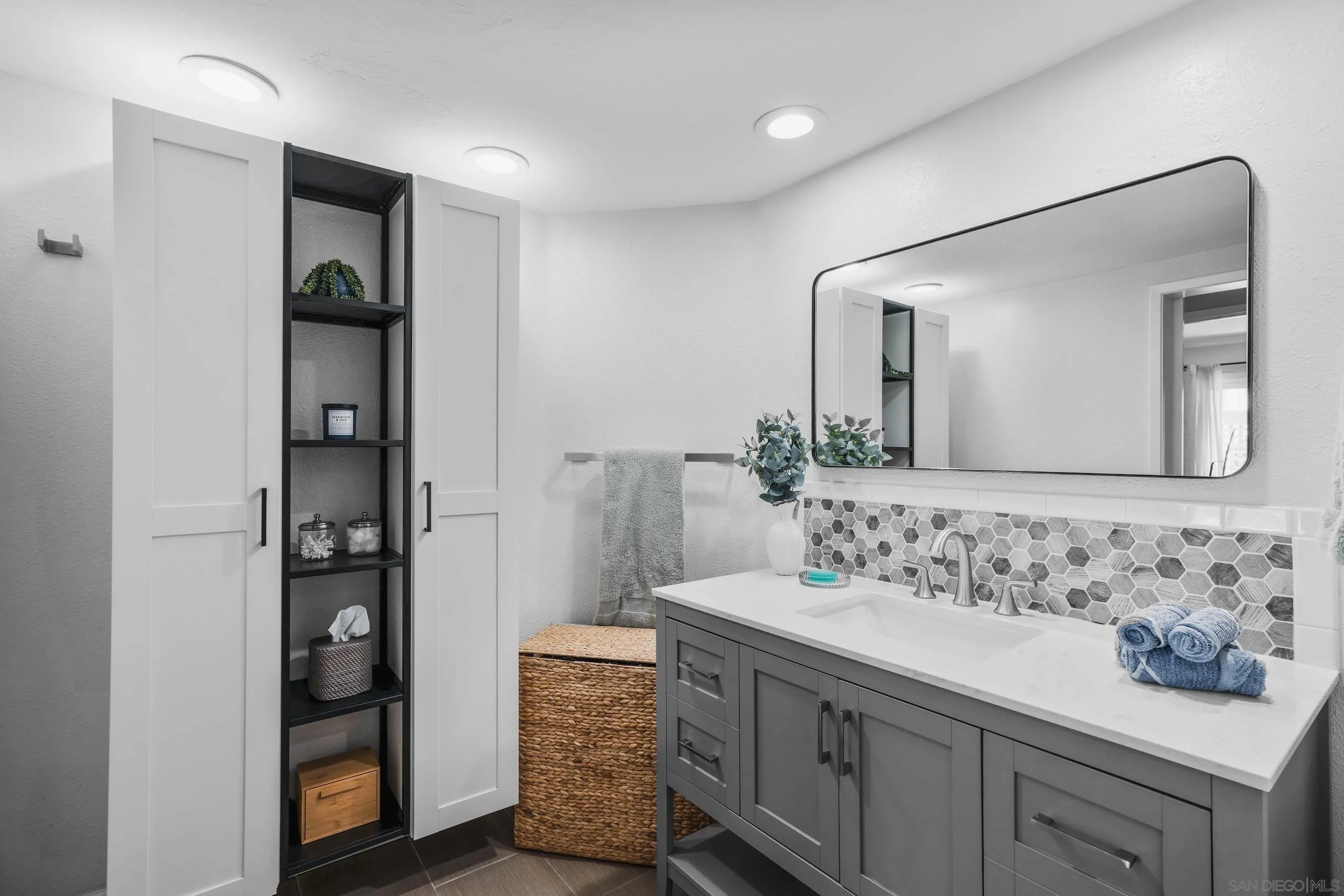 https://cdn.realtyfeed.com/cdn/127/250036634/0d05768b96dda460f640db54354e9451.webp