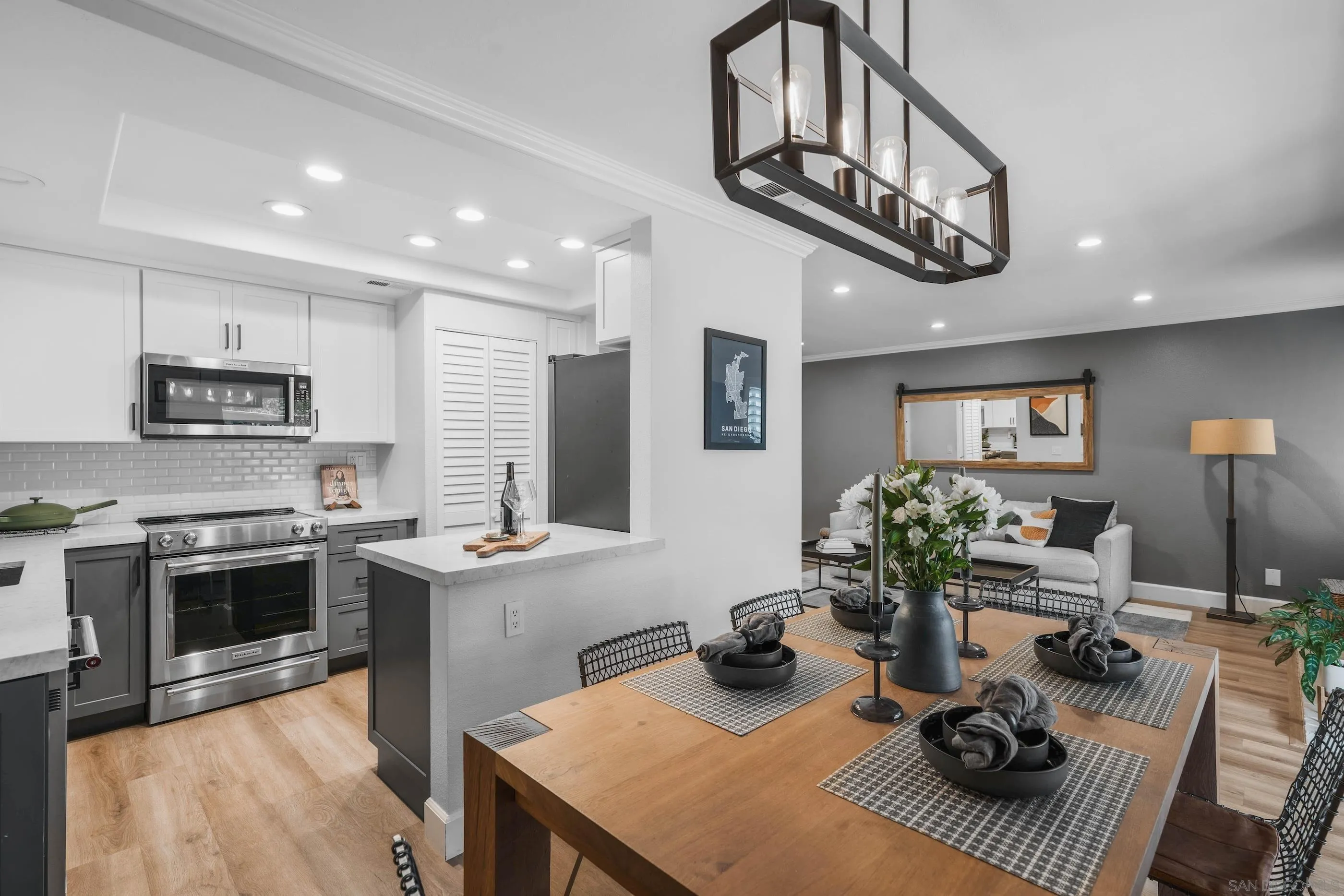 https://cdn.realtyfeed.com/cdn/127/250036634/4390c72fa2bbc98cca43a6b57f2810cd.webp