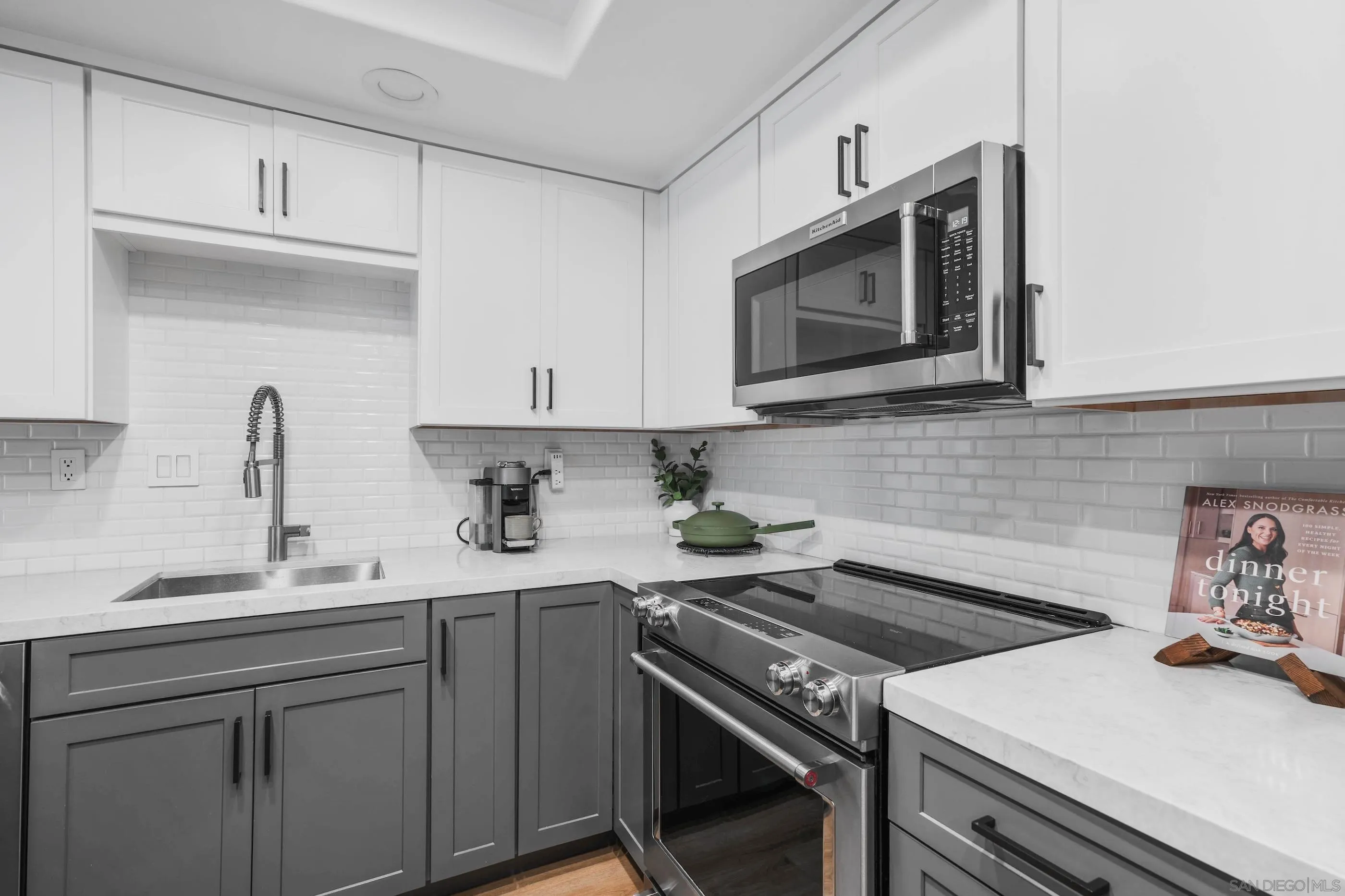 https://cdn.realtyfeed.com/cdn/127/250036634/d90471a457caefb7815332aadaf679ef.webp