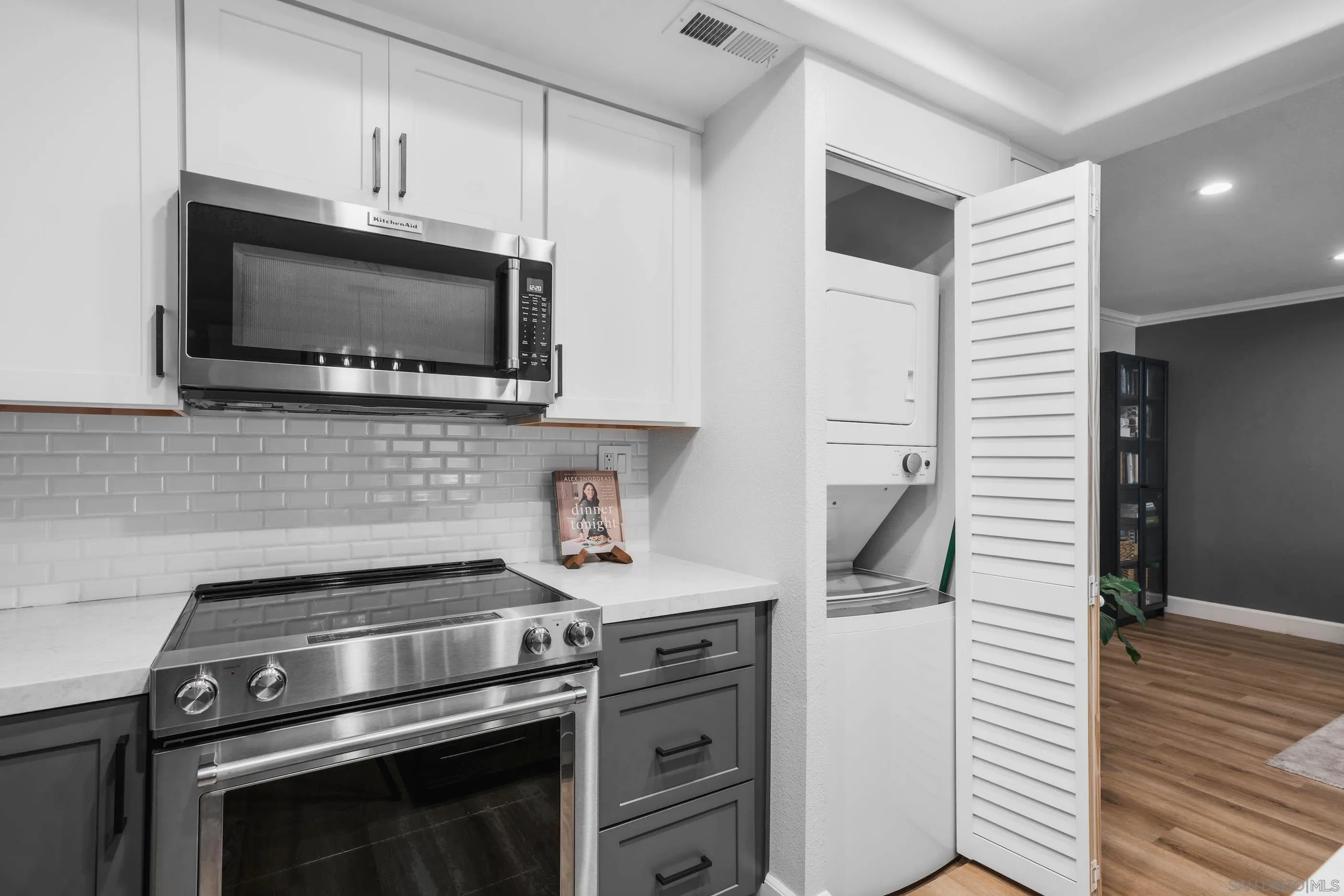 https://cdn.realtyfeed.com/cdn/127/250036634/d9b2b028971c9c55a4b83b435640edc5.webp