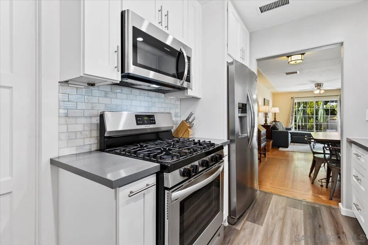 https://cdn.realtyfeed.com/cdn/127/250036635/f25f215354779e04b389ffa72848cbe3.webp