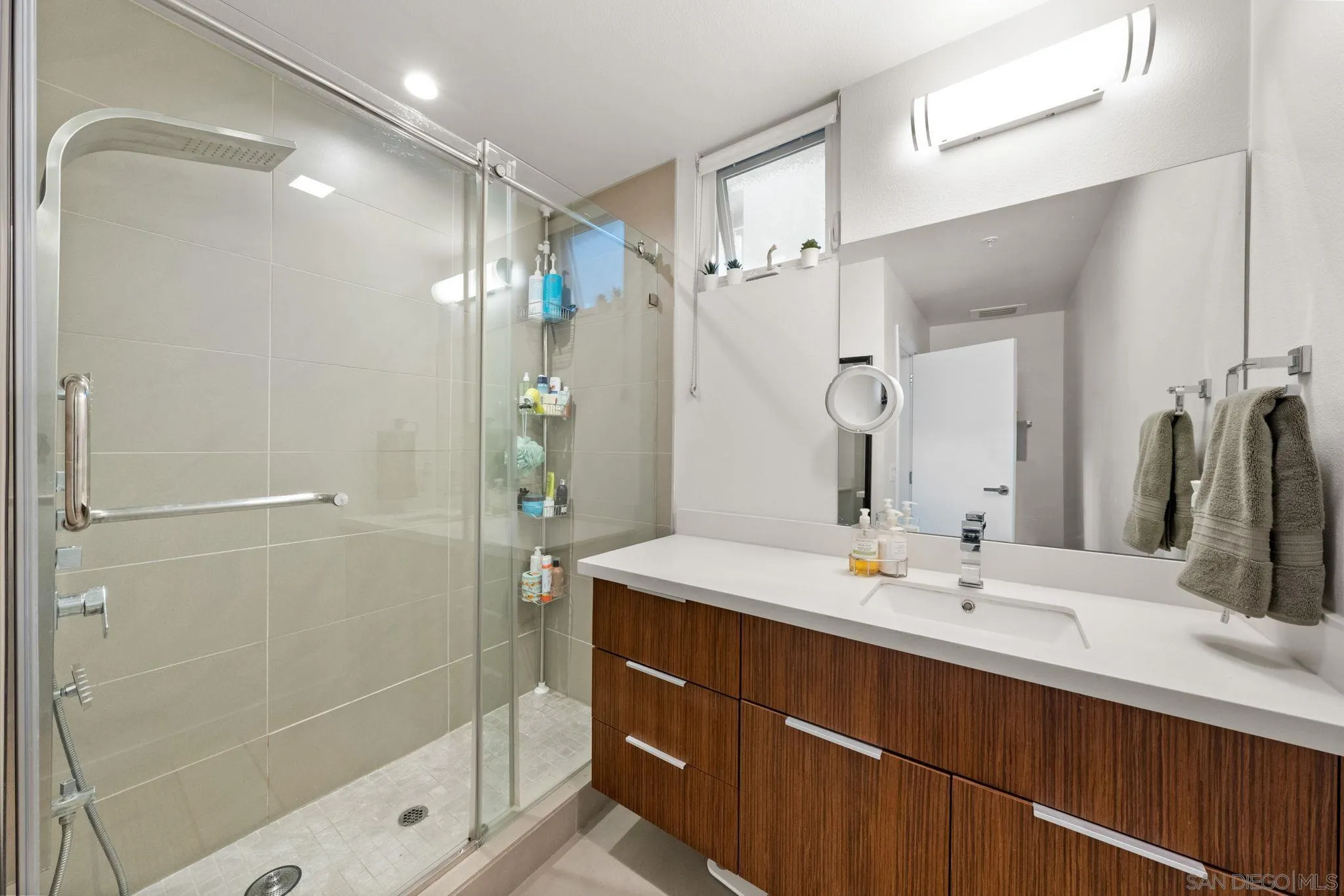 https://cdn.realtyfeed.com/cdn/127/250036638/5d5f0cdc218c8857a748b177bb7329f0.webp