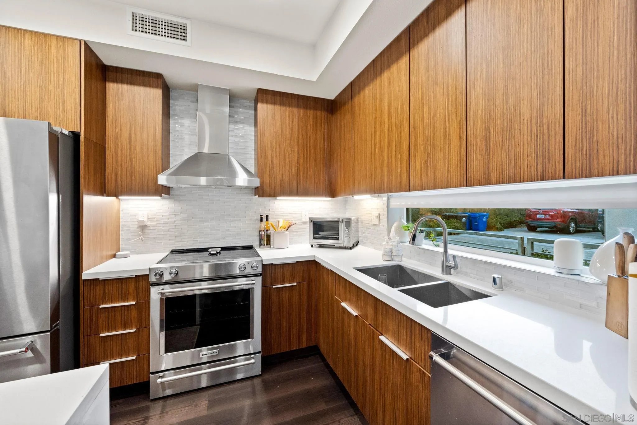 https://cdn.realtyfeed.com/cdn/127/250036638/7e062acee92584b780c16735e4848da0.webp