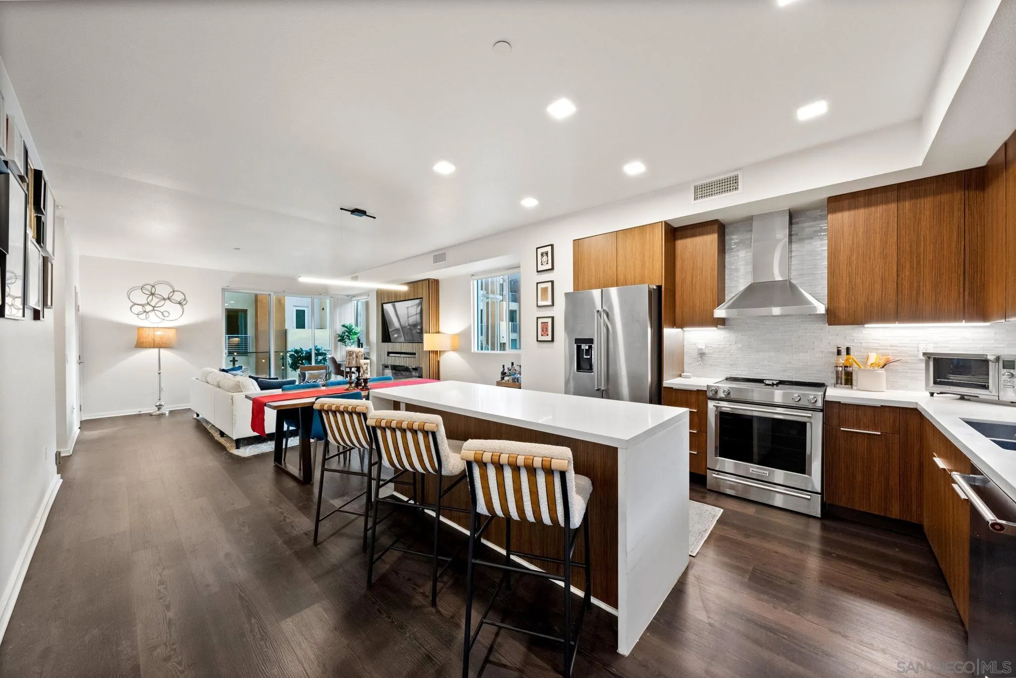 https://cdn.realtyfeed.com/cdn/127/250036638/7e504e0336e3980e43affa8895251ef0.webp