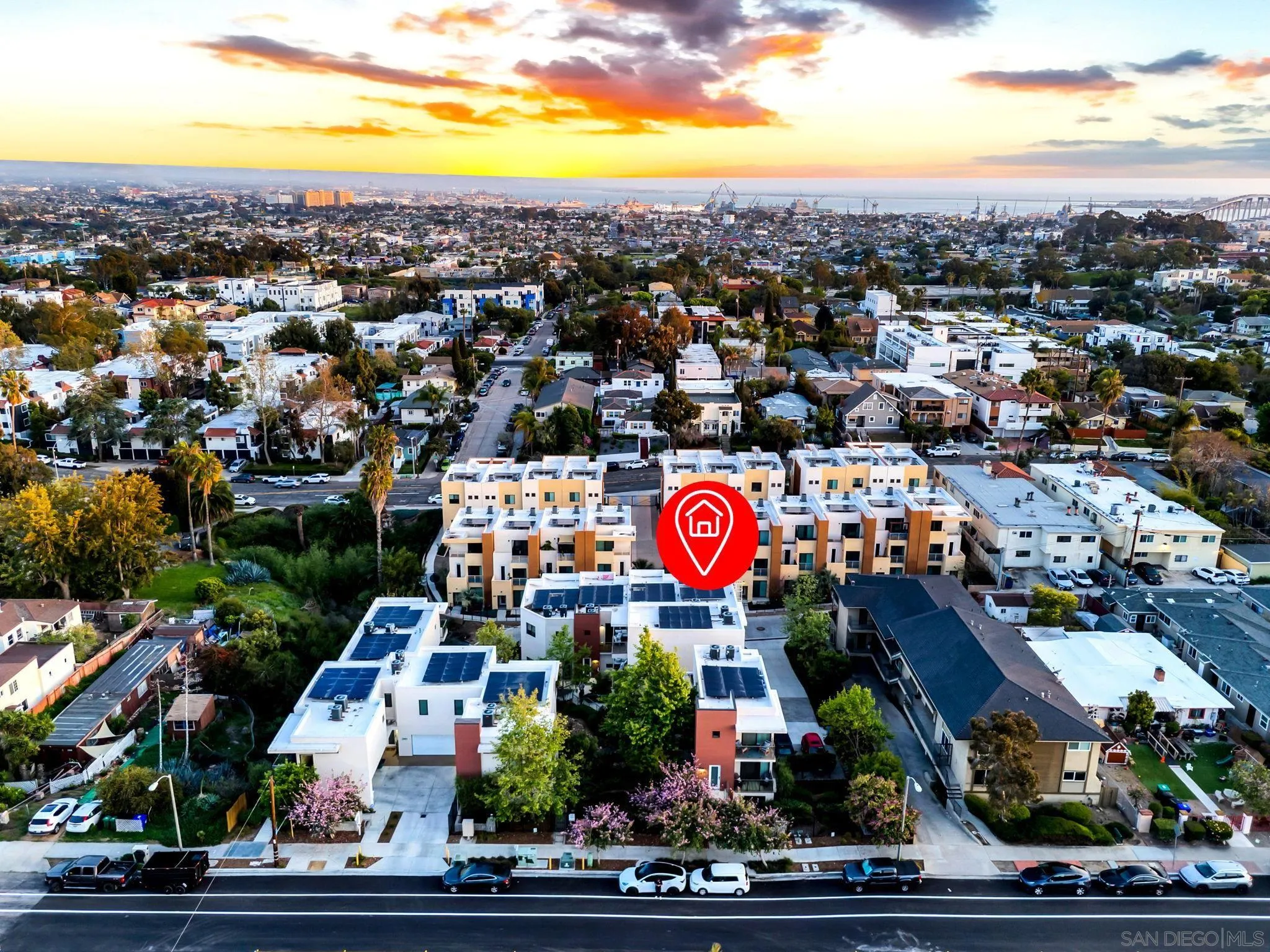 https://cdn.realtyfeed.com/cdn/127/250036638/c55f7da2c0da89471b88eff105c44676.webp