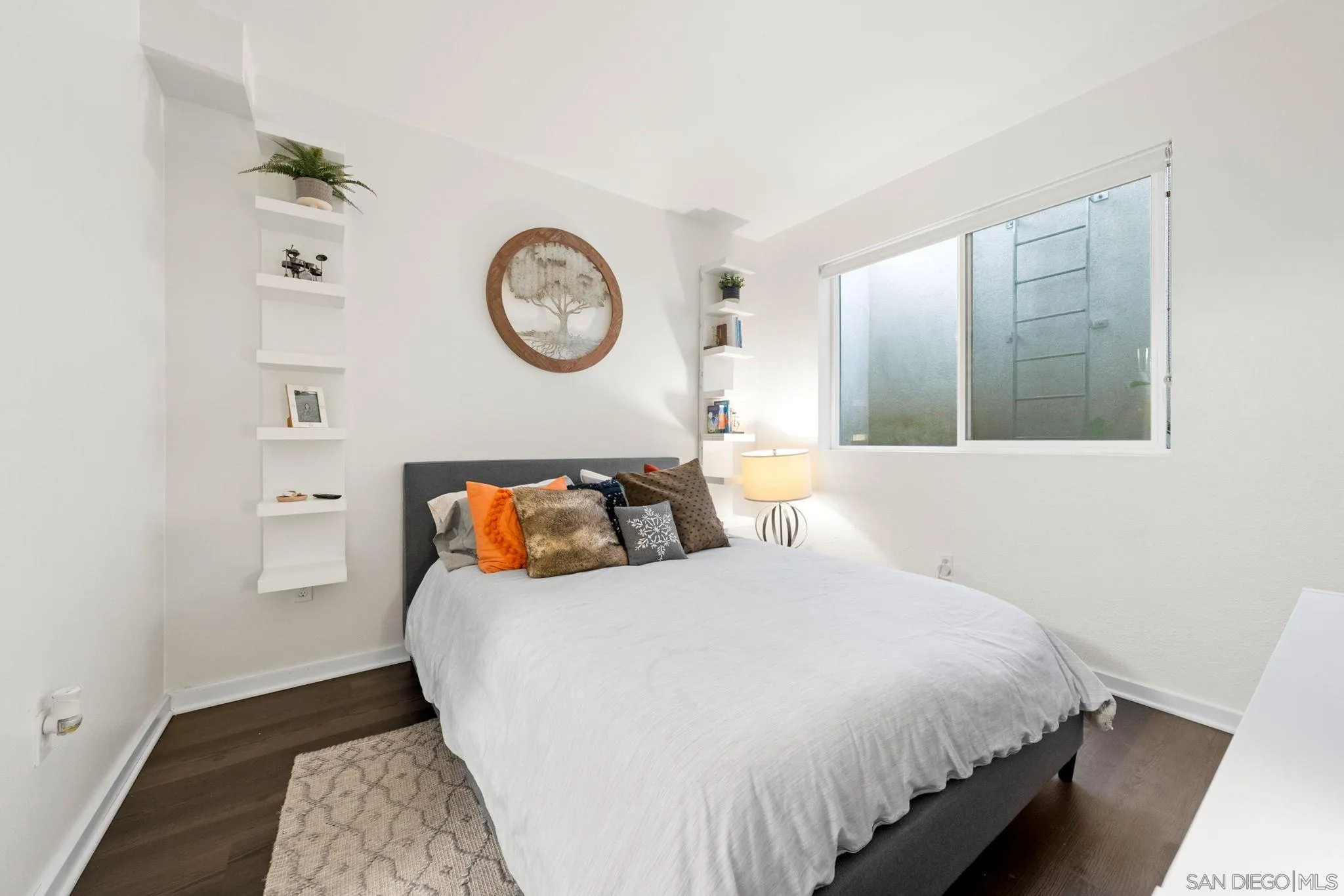 https://cdn.realtyfeed.com/cdn/127/250036638/dfd7168888291e7b679b6bddee17095c.webp
