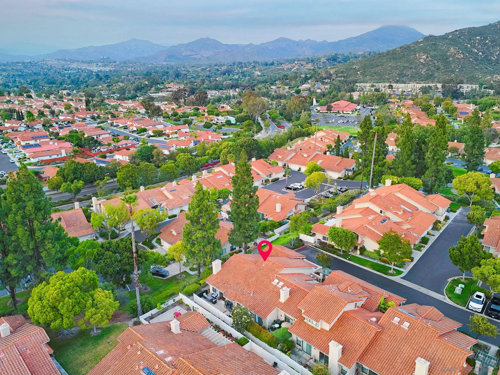 https://cdn.realtyfeed.com/cdn/127/250036640/100ed2eef1f207d91d65da02c4830033.webp