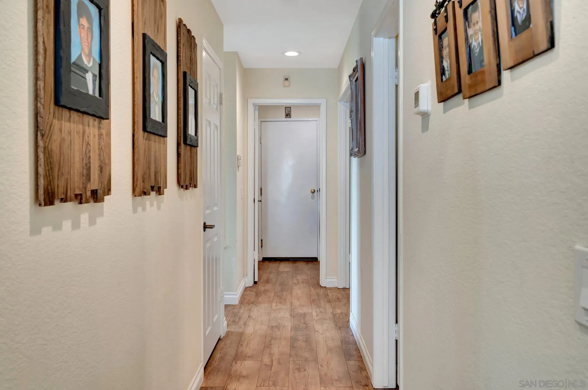 https://cdn.realtyfeed.com/cdn/127/250036640/192b507e1e69904261bb0afe472e435e.webp