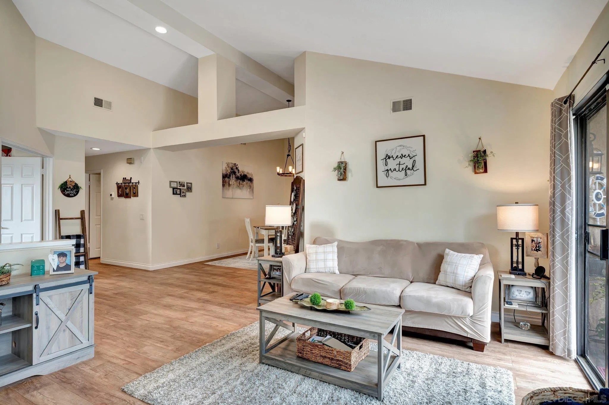 https://cdn.realtyfeed.com/cdn/127/250036640/3a4401be467067d029ef17b892c8bb46.webp