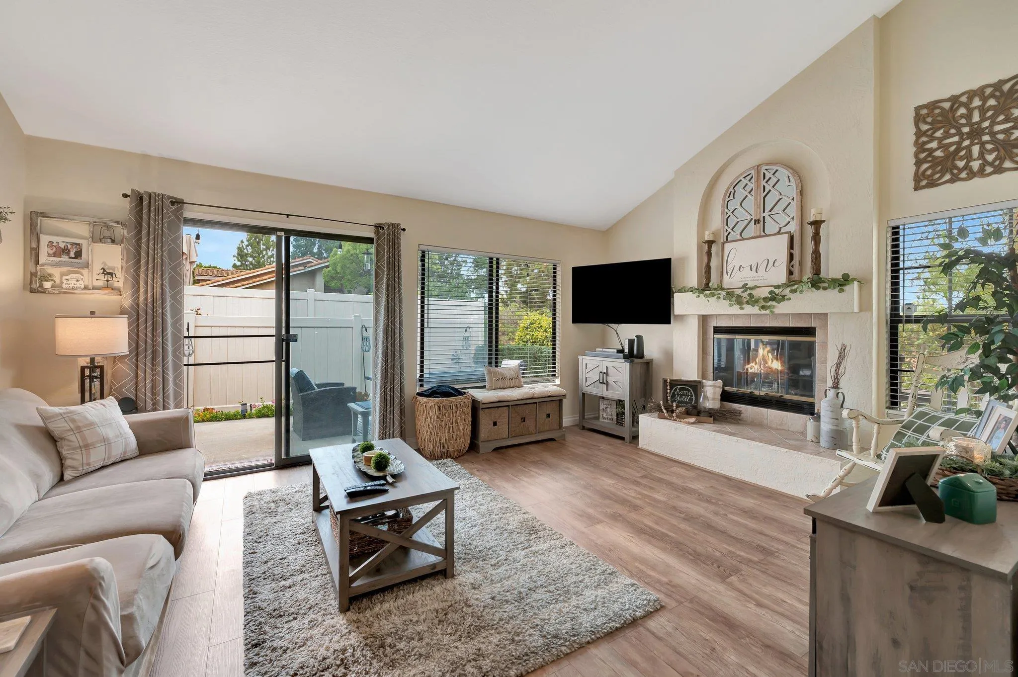 https://cdn.realtyfeed.com/cdn/127/250036640/7784314d2e6925ade9007fc48935bb5b.webp