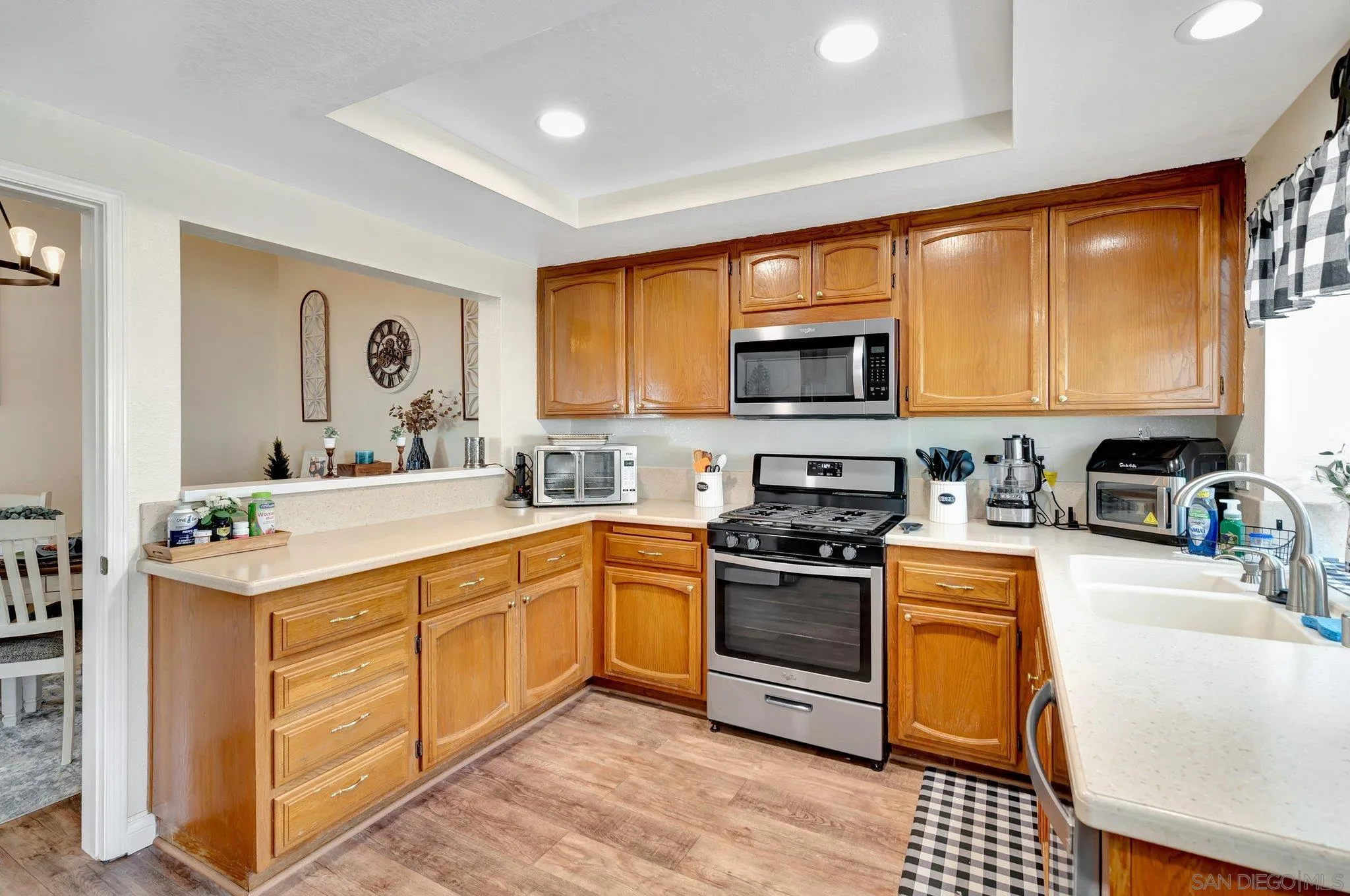 https://cdn.realtyfeed.com/cdn/127/250036640/a7ccff14ed4803f67118081b42eabc4d.webp