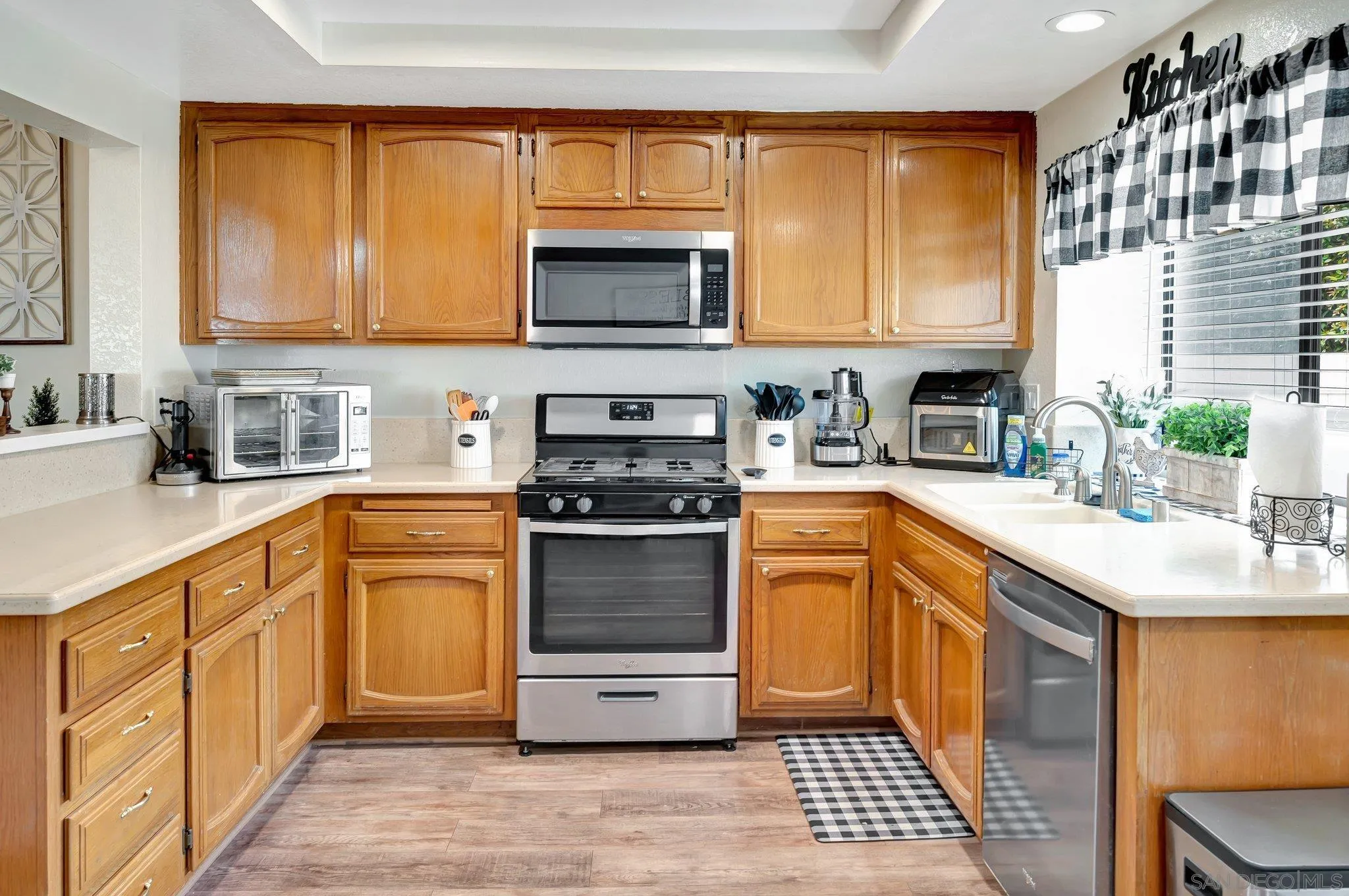 https://cdn.realtyfeed.com/cdn/127/250036640/be8c5bb0c9ec837e5ea78fee0dd6506f.webp