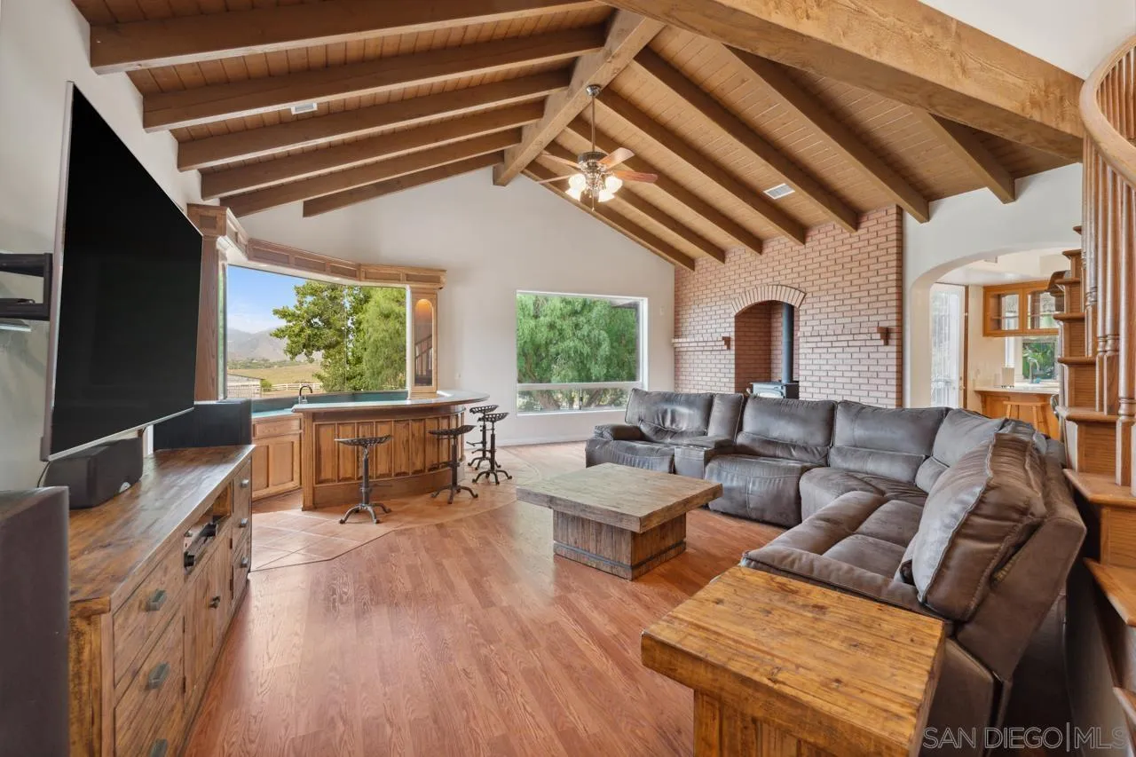 https://cdn.realtyfeed.com/cdn/127/250036644/8c9632b2c602ab8b2c680491ac71a632.webp
