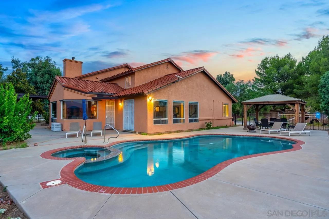 https://cdn.realtyfeed.com/cdn/127/250036644/c44d4eae0c633a3b329265c1f4f52019.webp