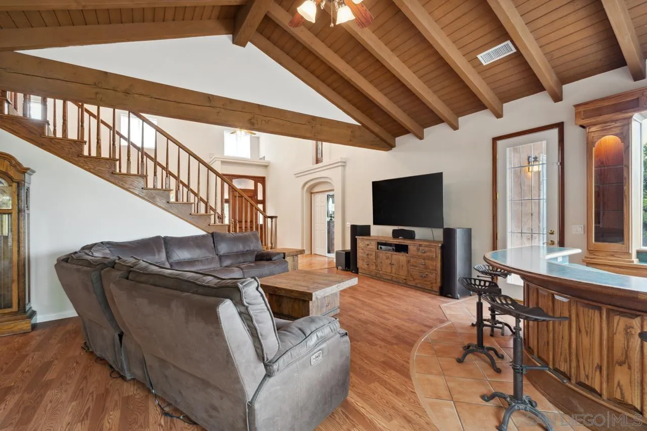 https://cdn.realtyfeed.com/cdn/127/250036644/d838eee9e93065ec95a818cf1f6754bb.webp