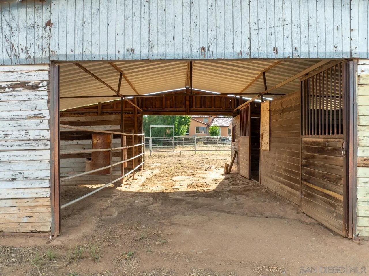 https://cdn.realtyfeed.com/cdn/127/250036644/f99b63d25f667b276a81f0eddfcd0592.webp