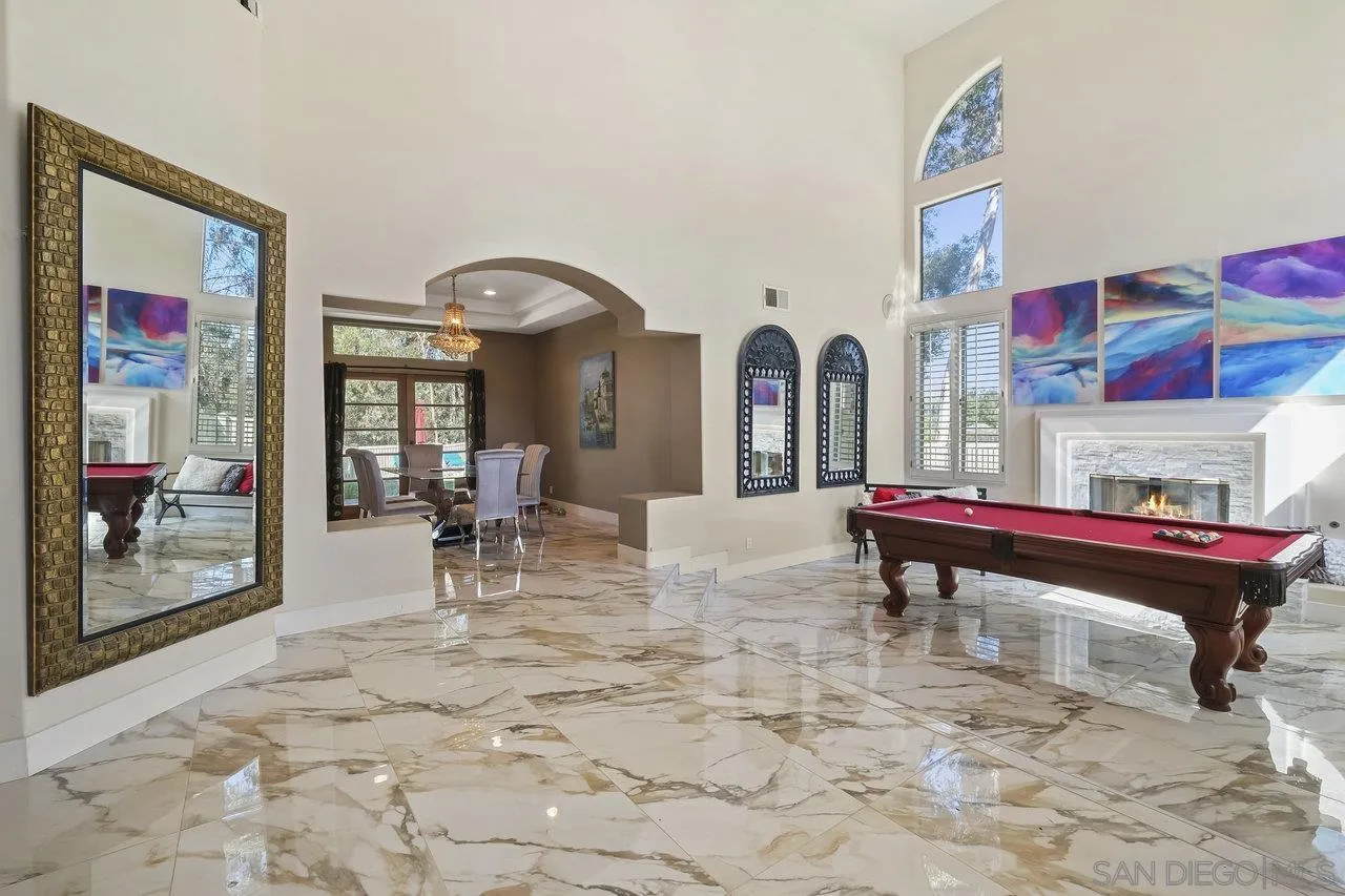 https://cdn.realtyfeed.com/cdn/127/250036645/2472994ae1a9b393e2067f5d1bc87e52.webp
