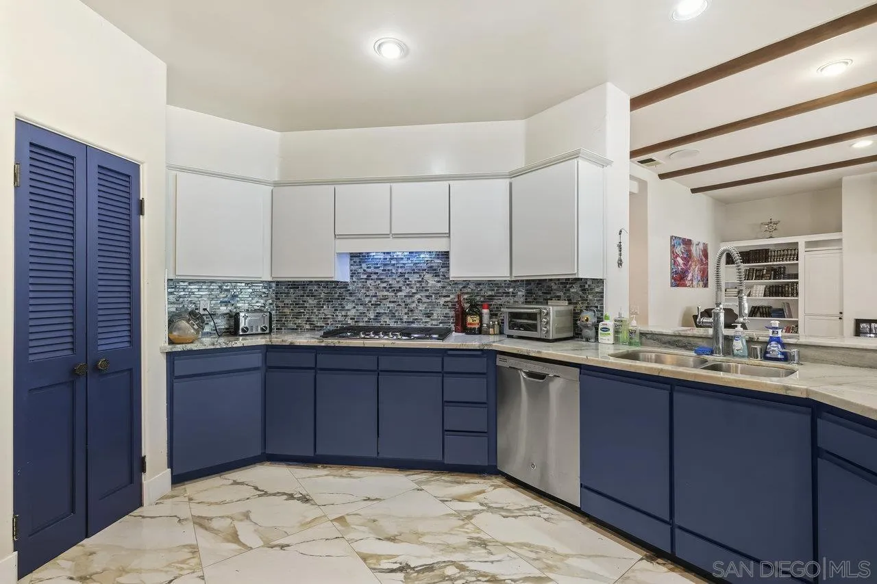 https://cdn.realtyfeed.com/cdn/127/250036645/b2b0d2e9a246874fdfd127771c9e6dd4.webp