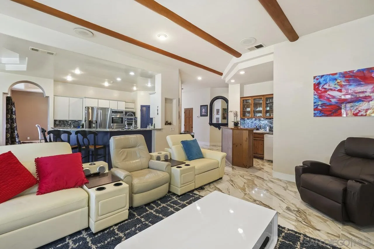 https://cdn.realtyfeed.com/cdn/127/250036645/bb87a6ea65b50fd626c608b4223c16f8.webp