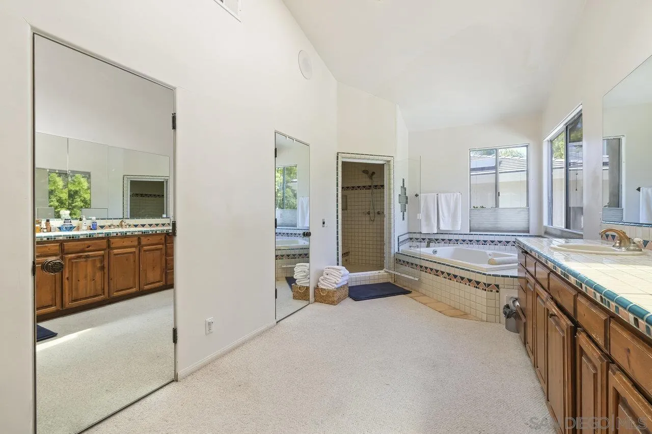 https://cdn.realtyfeed.com/cdn/127/250036645/c0f0aa7eac3196f11dff5c99a0ca01f1.webp