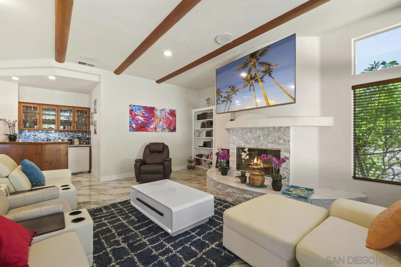 https://cdn.realtyfeed.com/cdn/127/250036645/dba02eb0b1d107c83296d3680491d442.webp